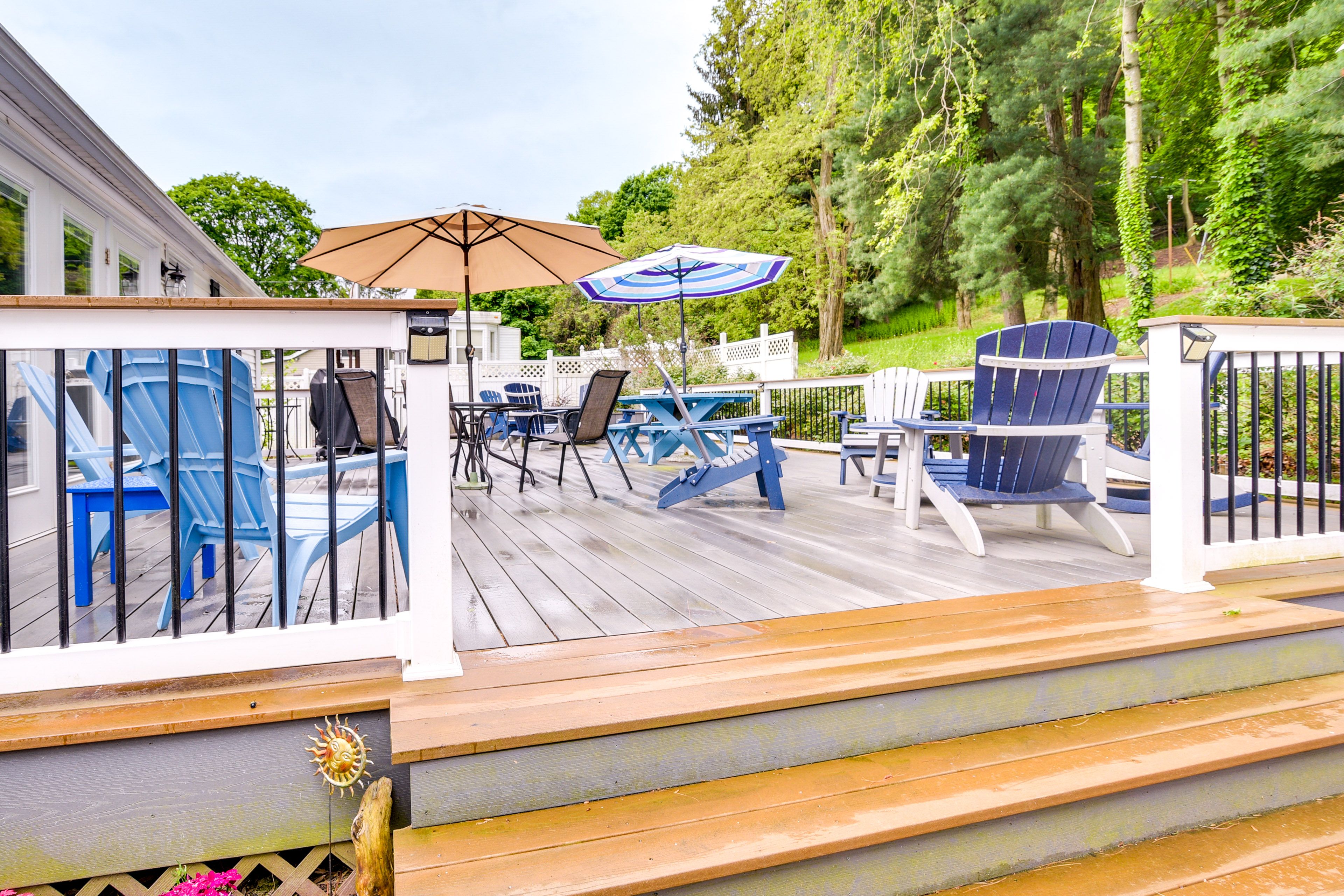 Fenced-In Yard | Deck | Dining Area | Grill | Fire Table