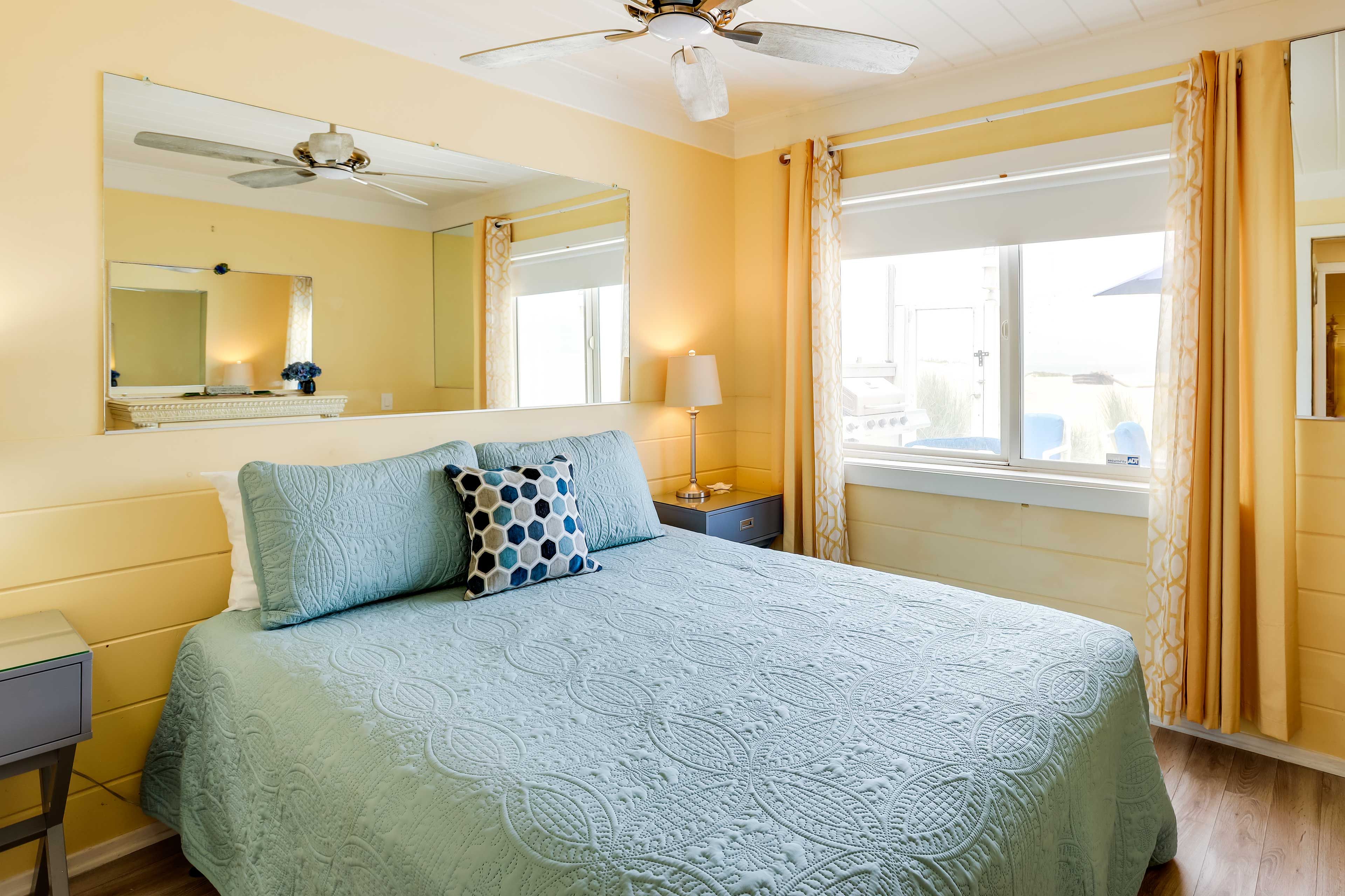 Bedroom 3 | Queen Bed | Main Floor