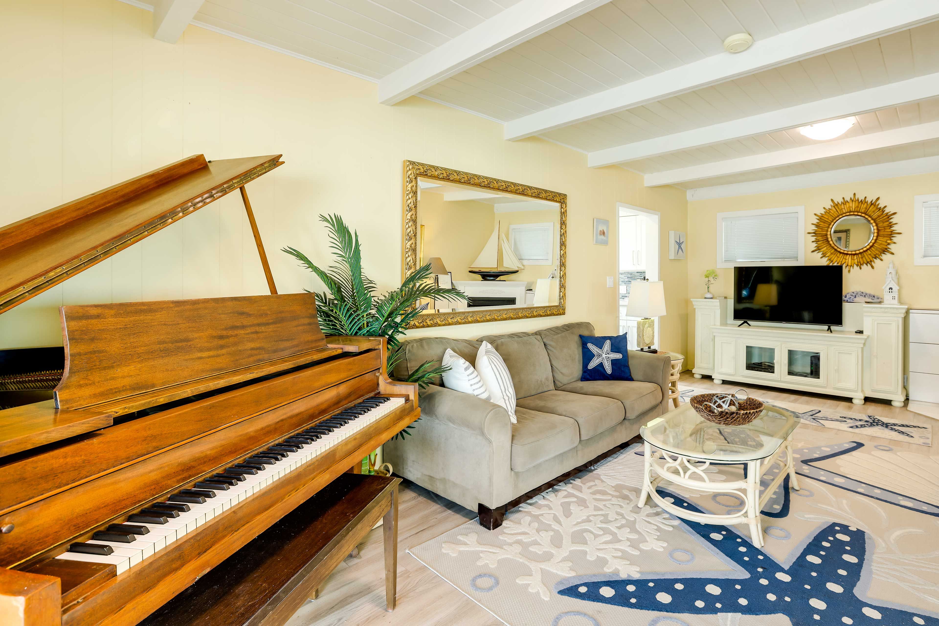Living Room | Piano | Electric Fireplace