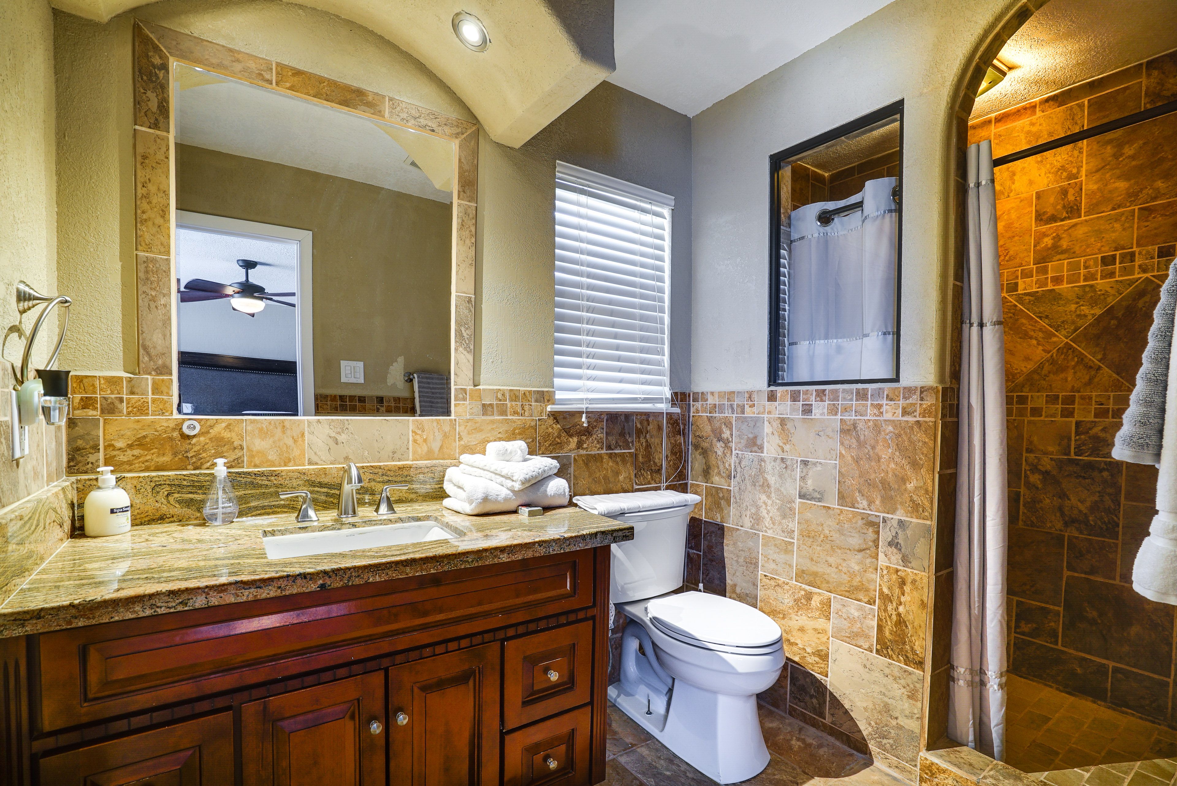 En-Suite Bathroom | Towels Provided