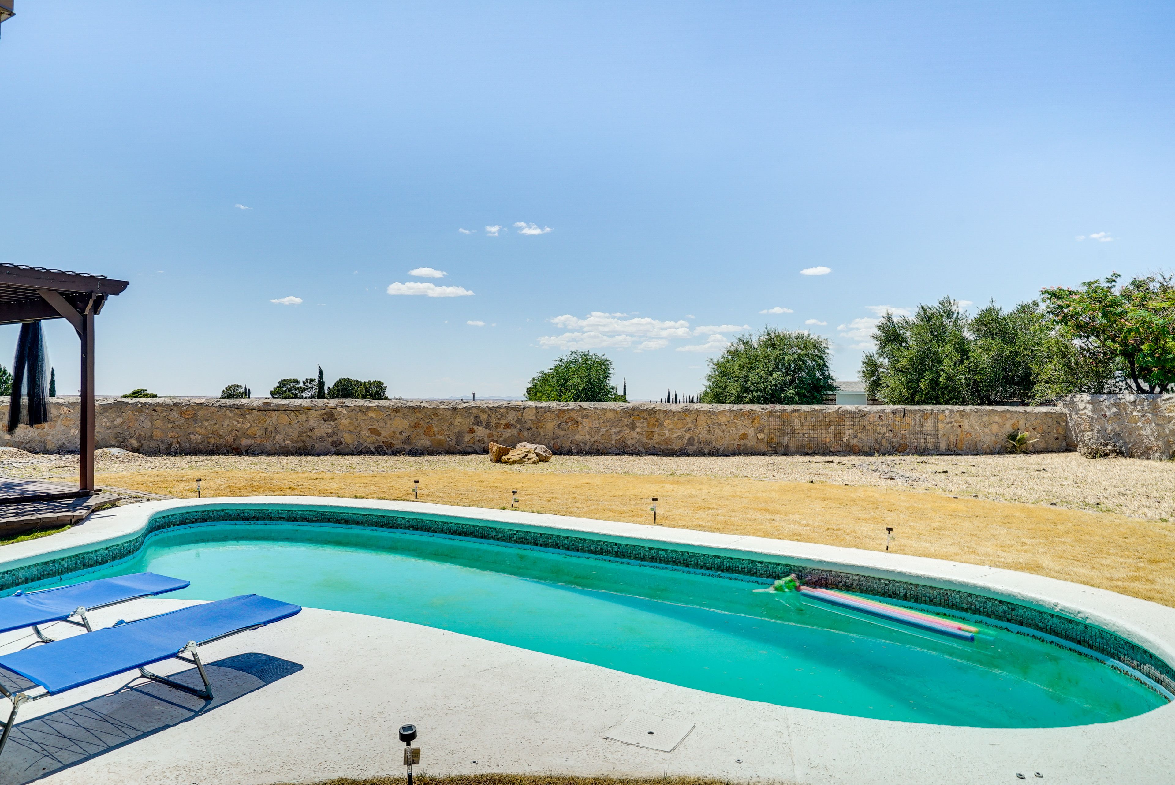Private Pool (Seasonal)