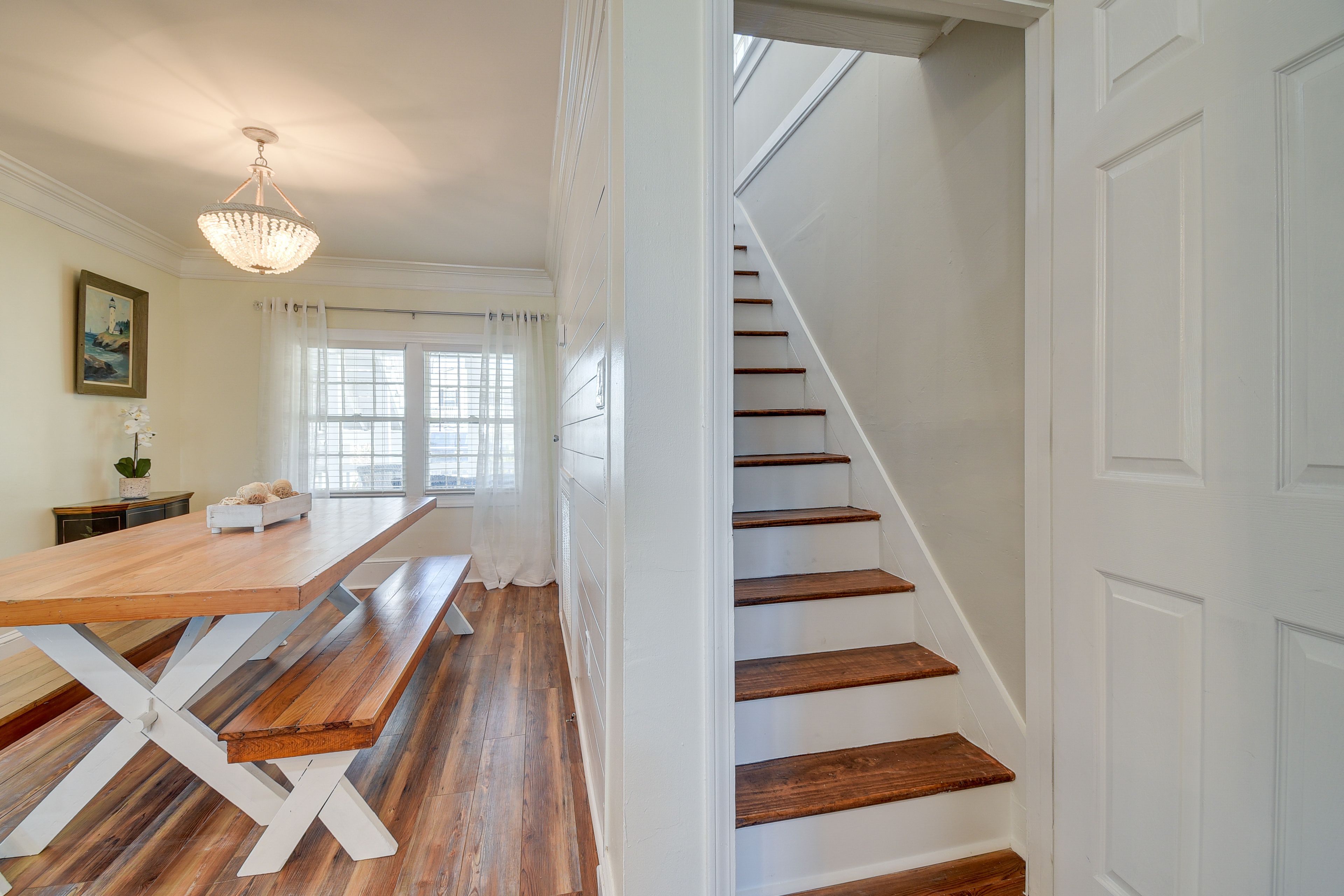 Stairs to 2nd Floor
