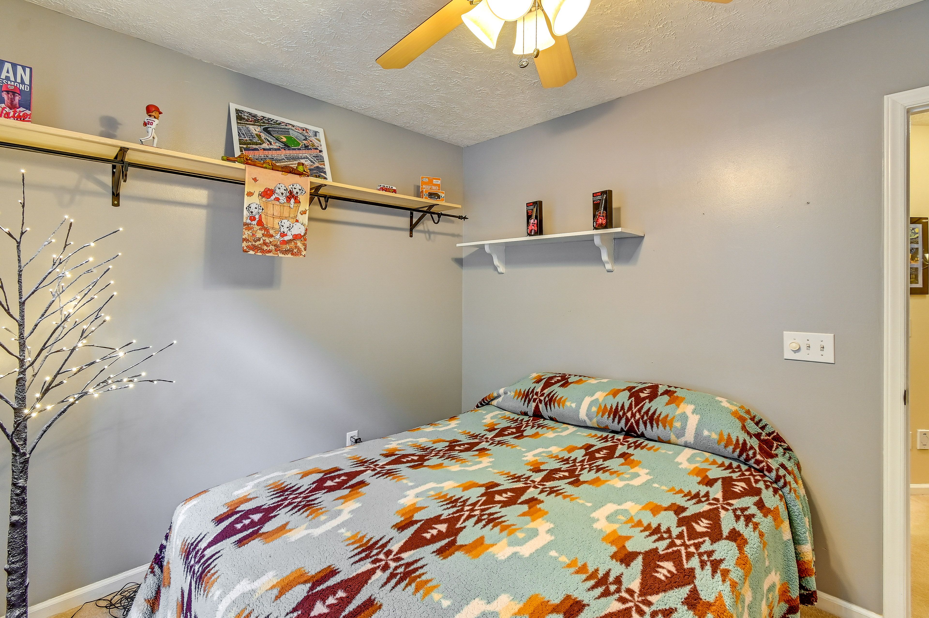 Bedroom 3 | Queen Bed | Smart TV