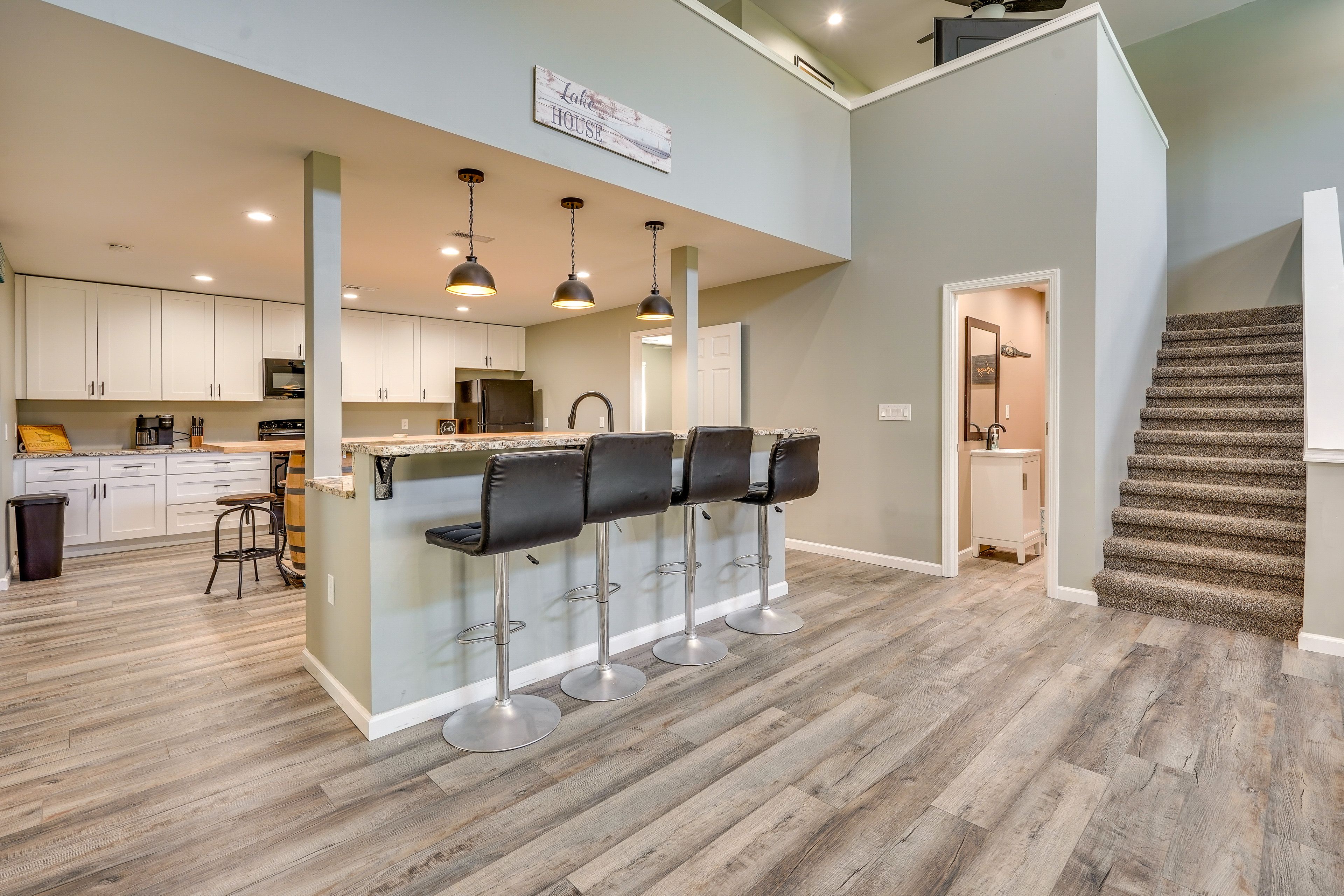 Kitchen | Cooking Basics | Breakfast Bar