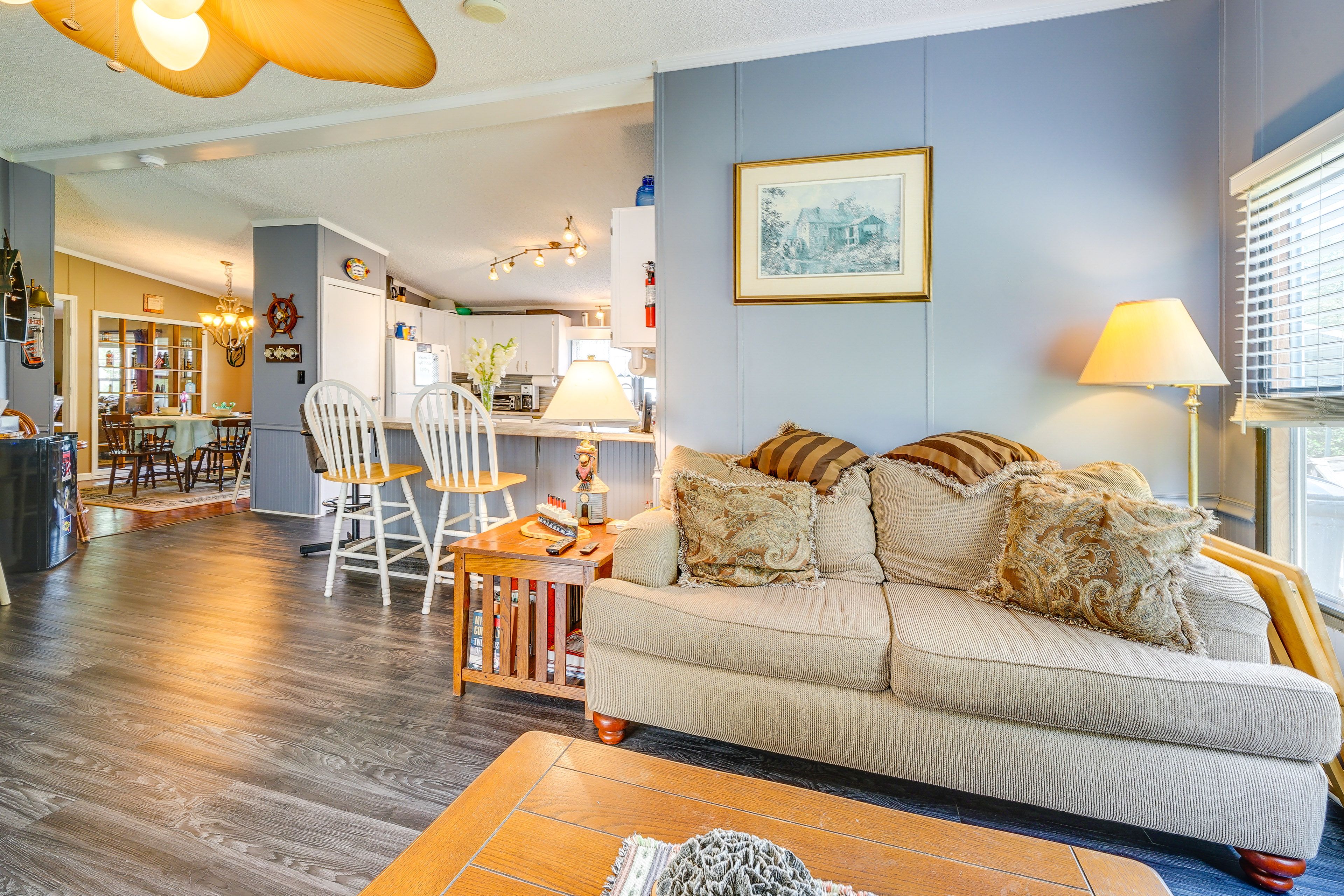 Living Room | Board Games | Books | Central A/C & Heating