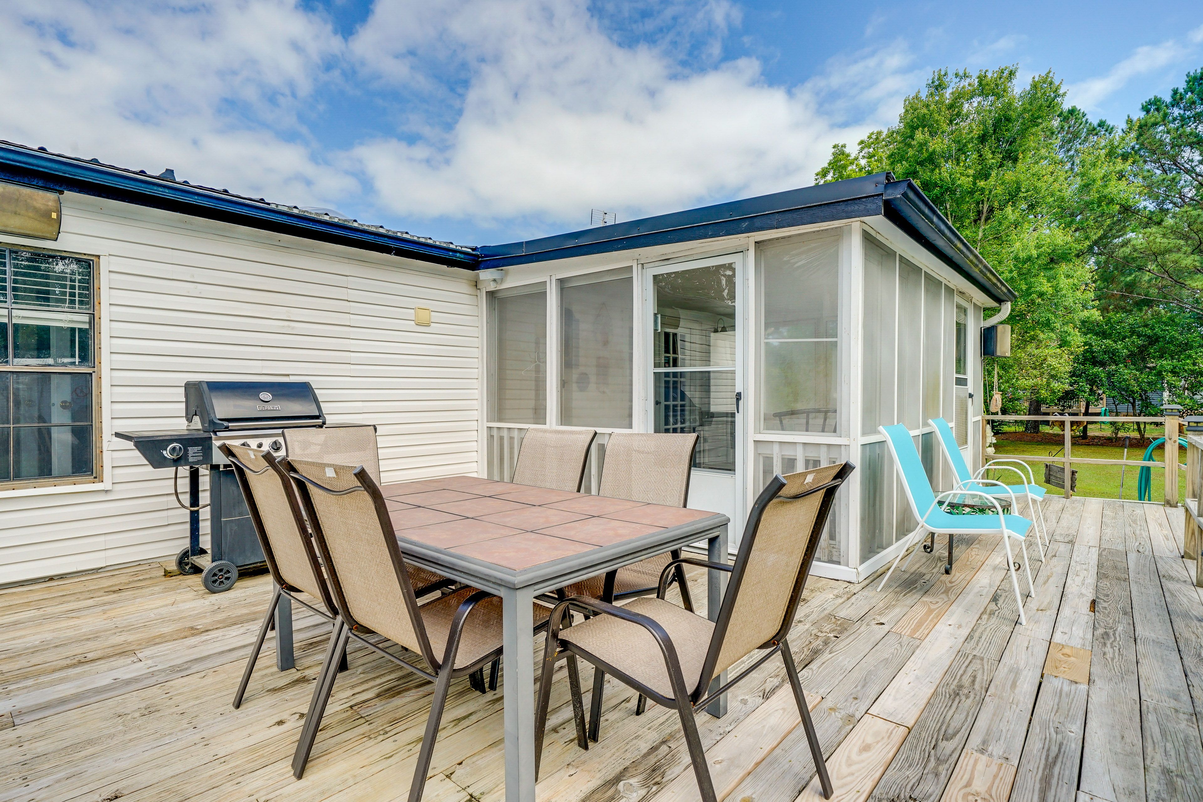 Private Deck | Outdoor Dining Area | Gas Grill