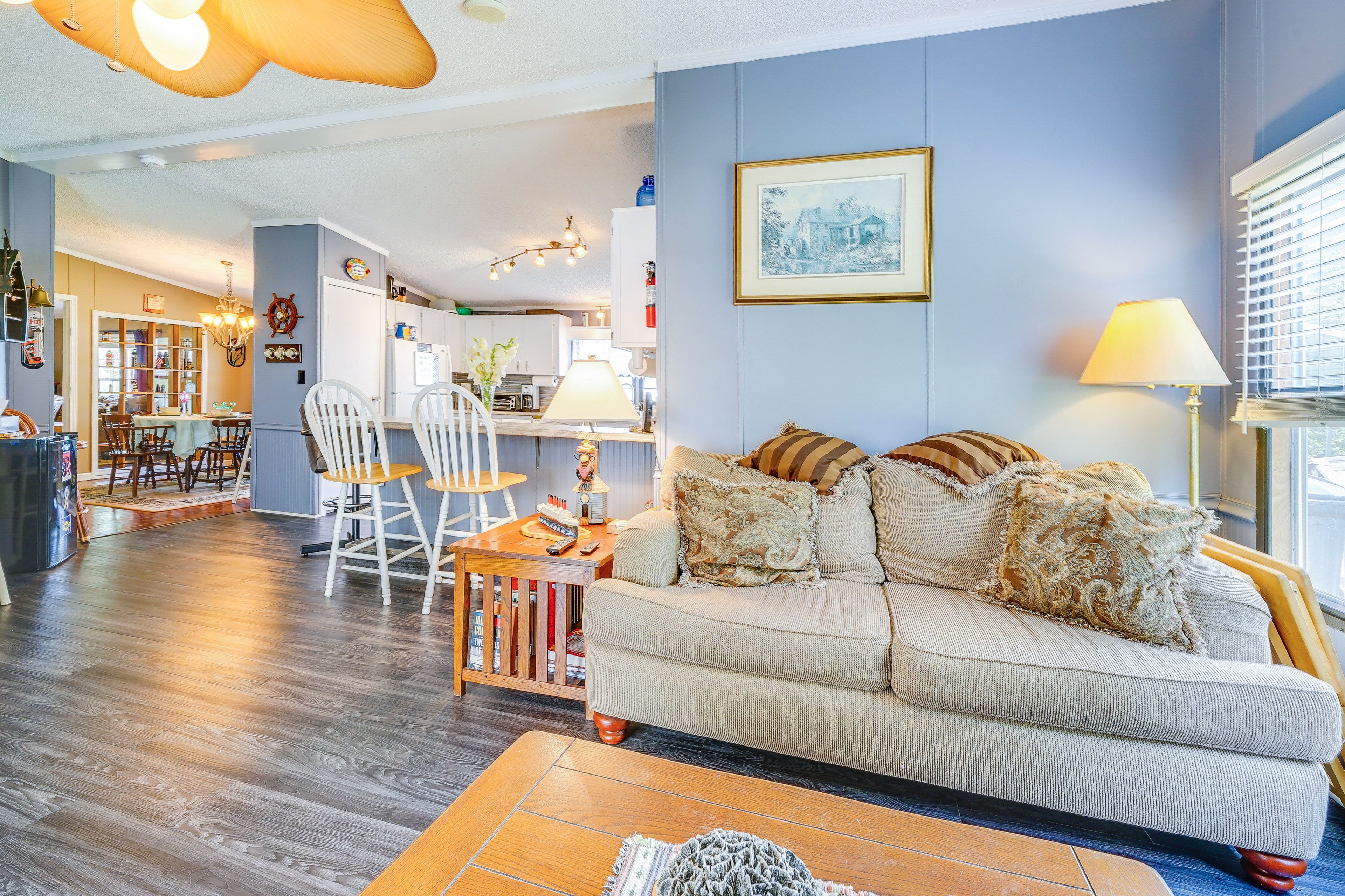 Living Room | Board Games | Books | Central A/C & Heating