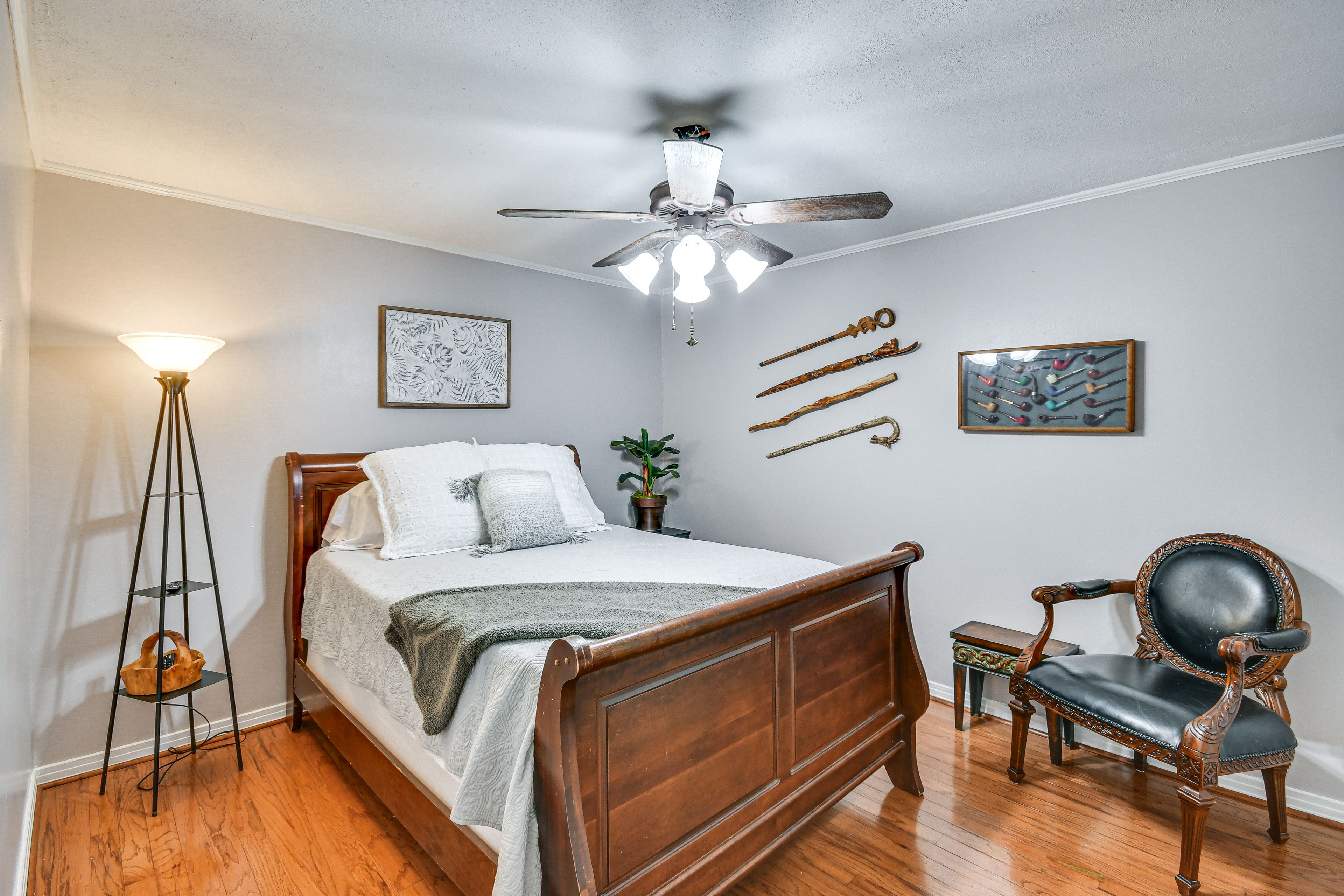 Bonus Room | Queen Bed