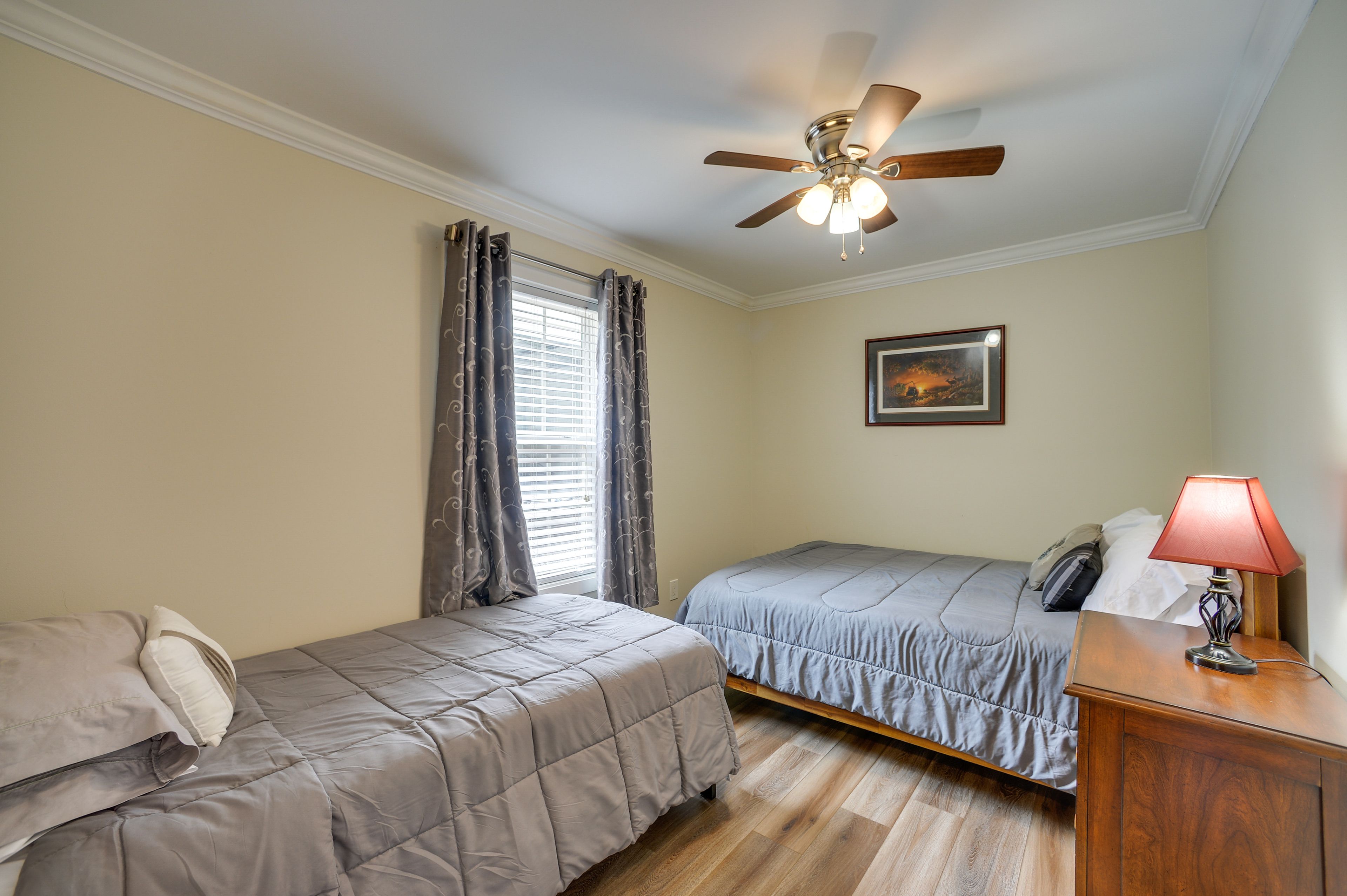 Bedroom 2 | Queen Bed | Twin Bed | Linens Provided