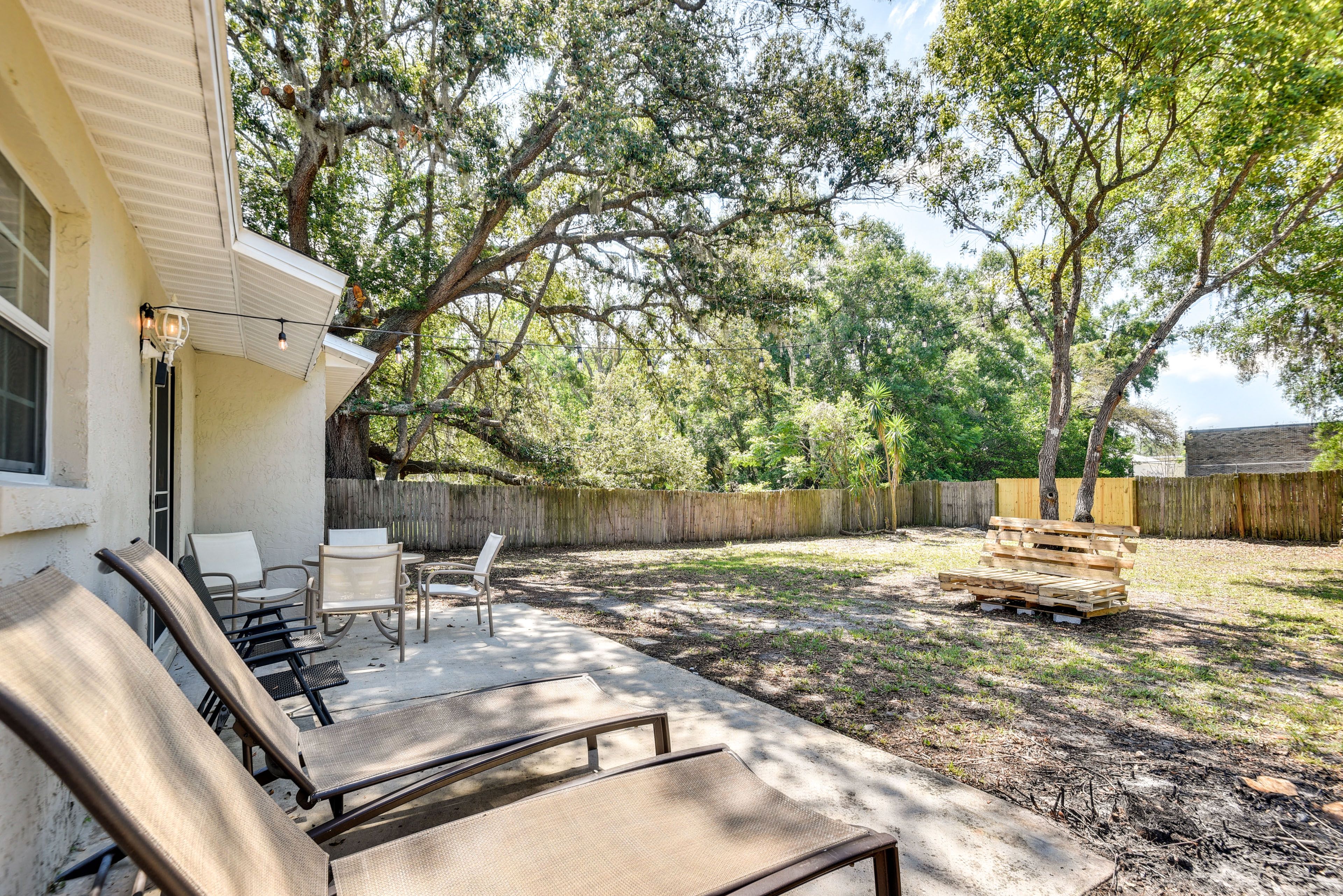 Backyard | Gas Grill | Fire Pit