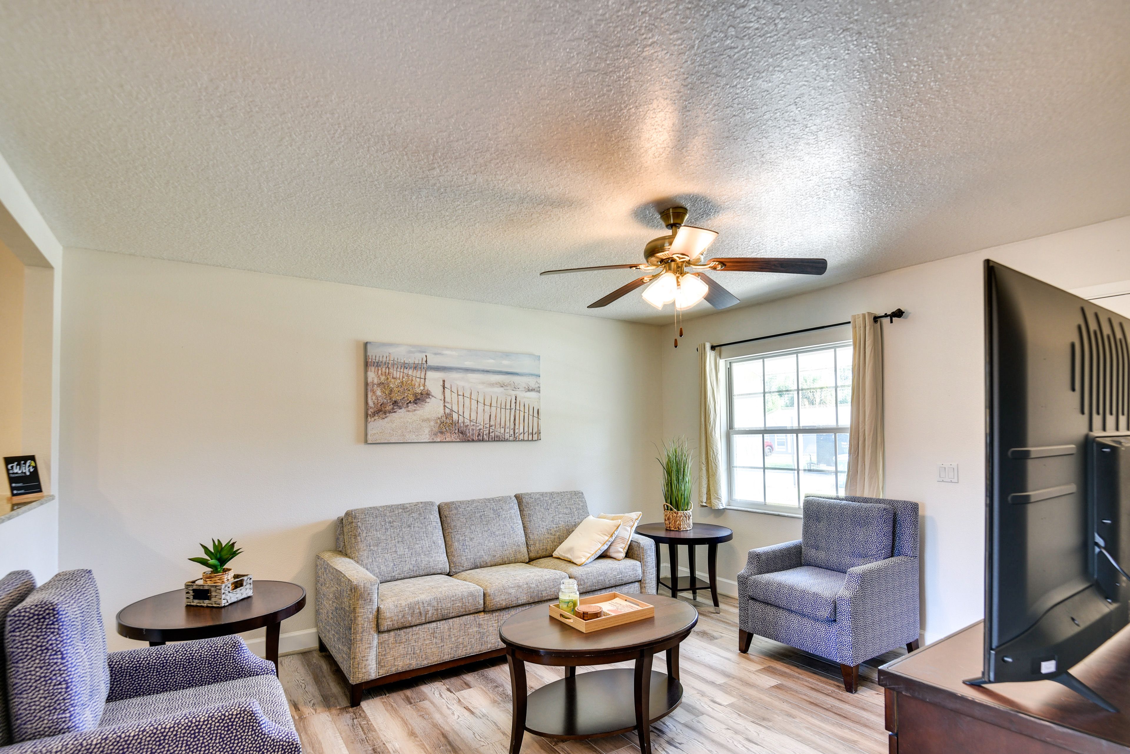 Longwood Vacation Rental | 1,100 Sq Ft | 3BR | 2BA | 1 Step Required