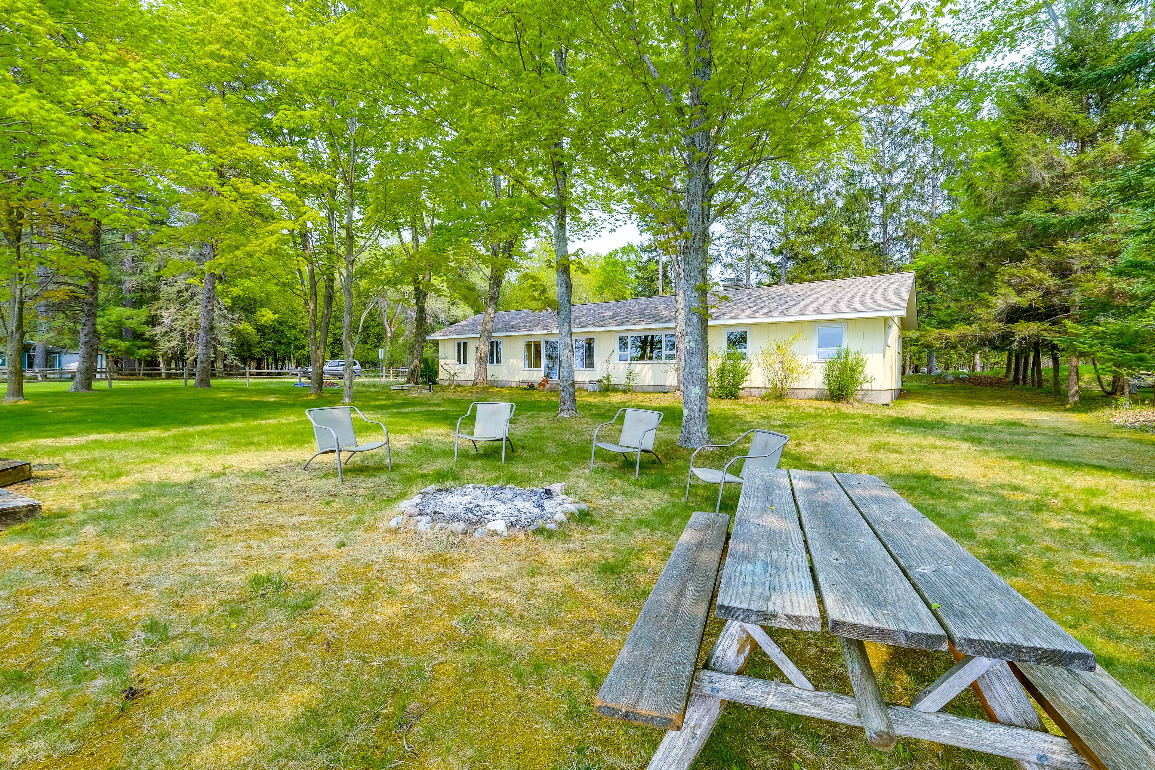 Backyard | Lake View | Fire Pit