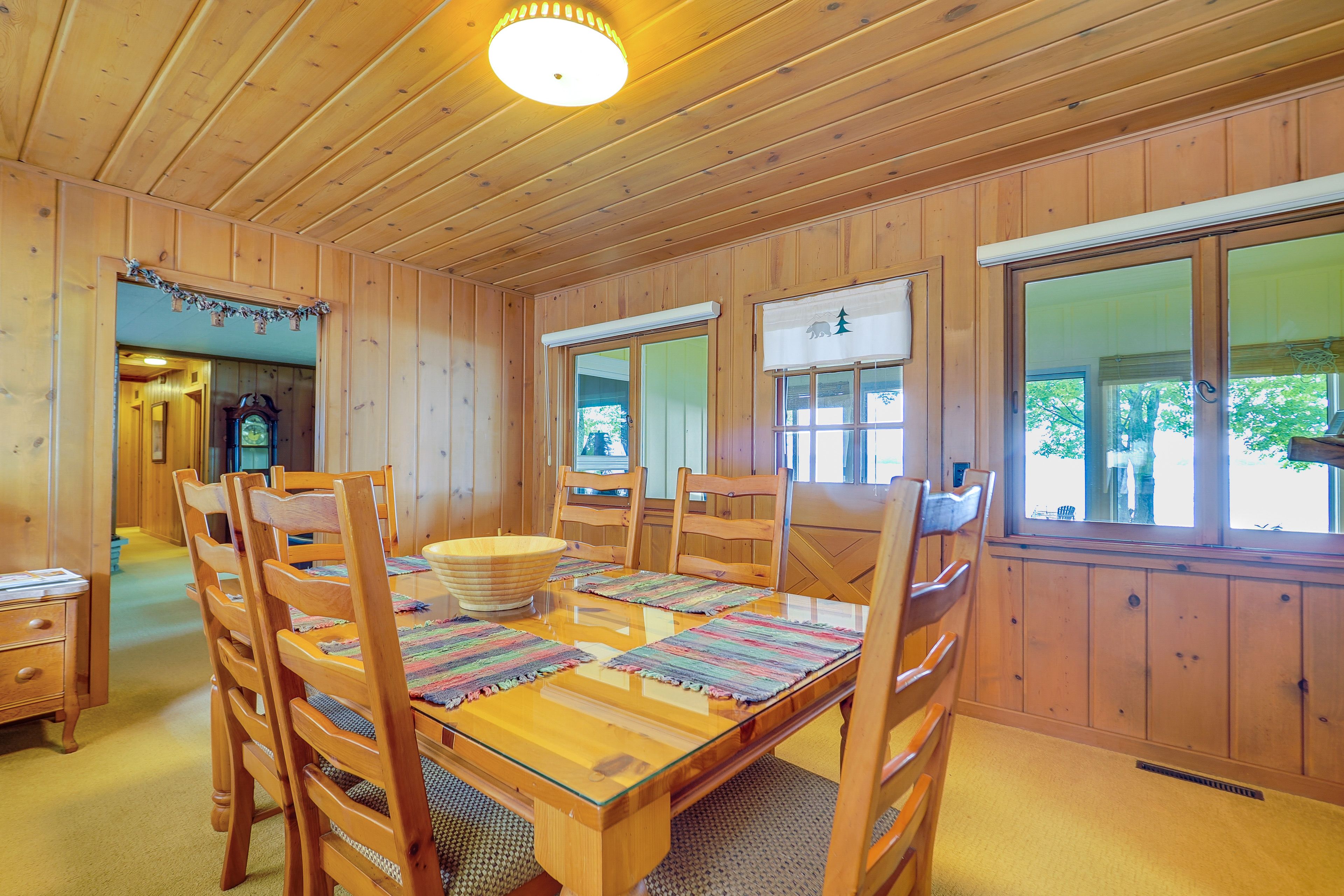Dining Area | Dining Table | Dishware/Flatware