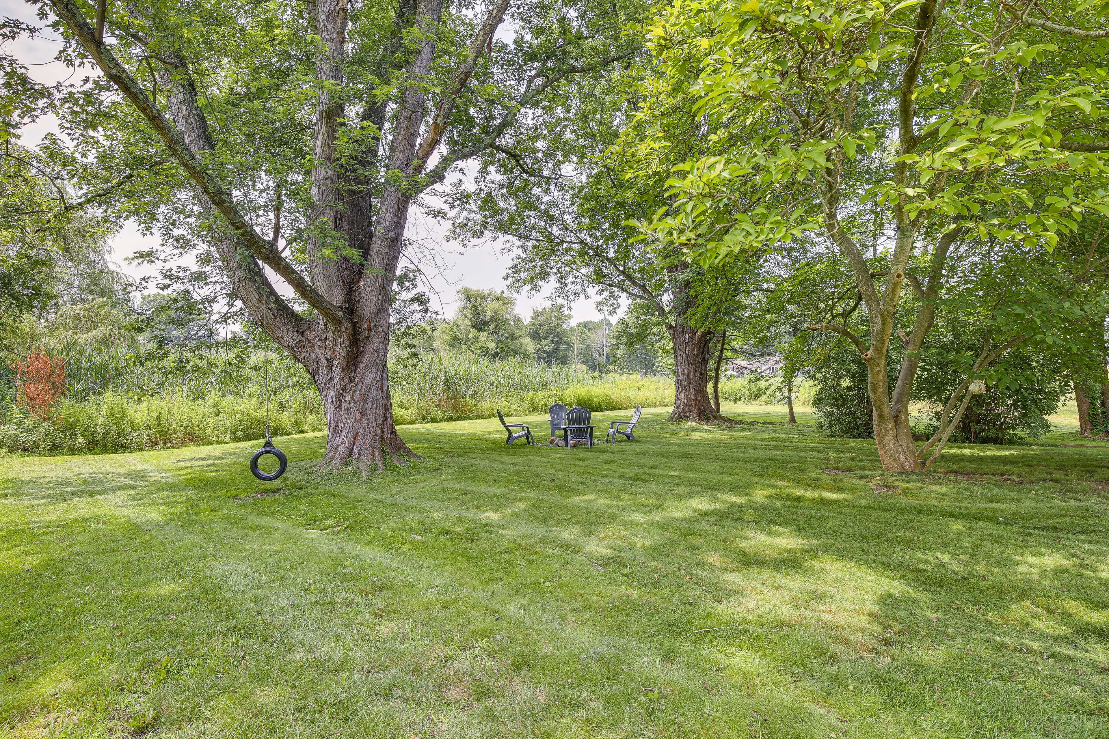 Private Yard | Fire Pit
