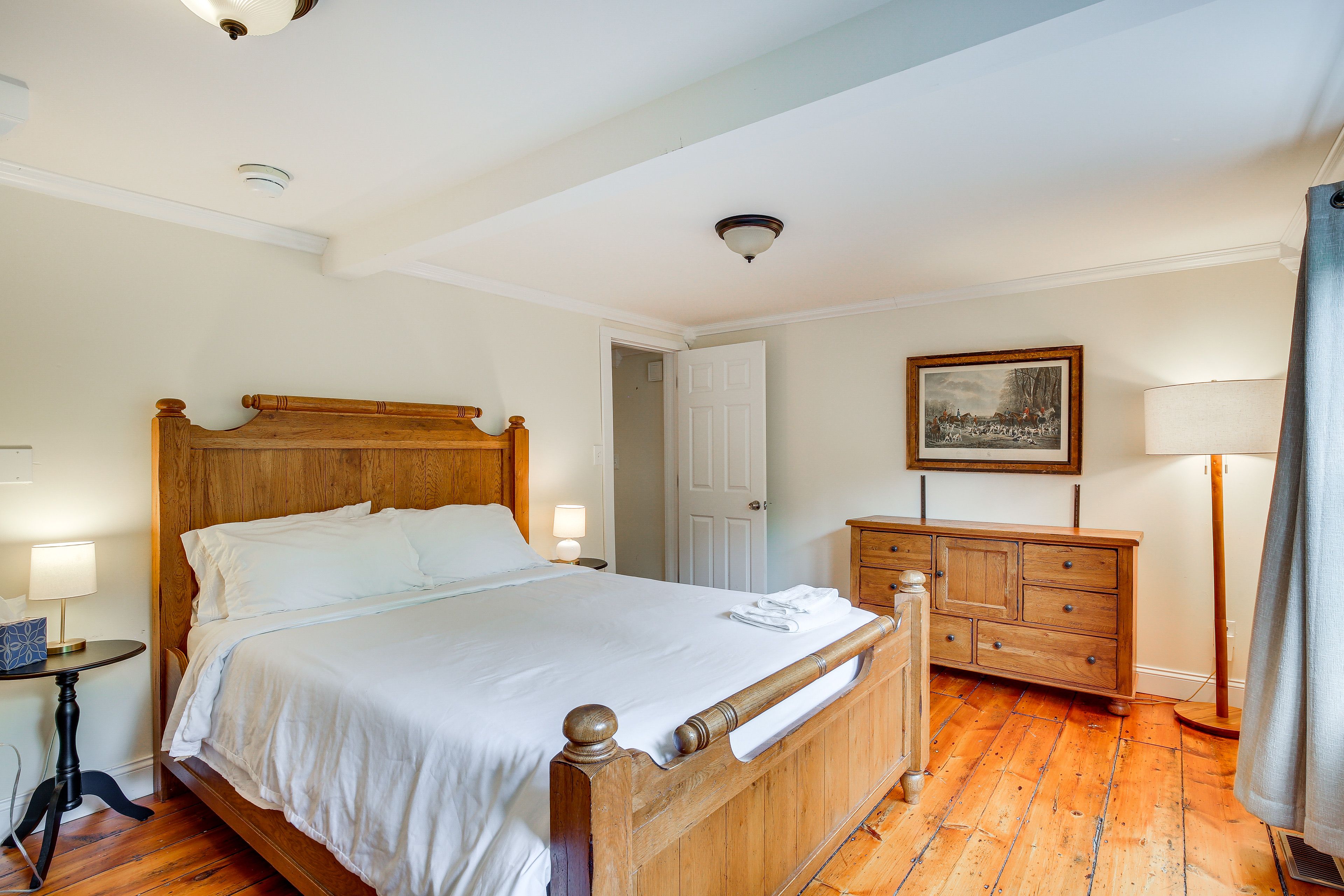 Bedroom 1 | 1st Floor | Queen Bed | Linens Provided