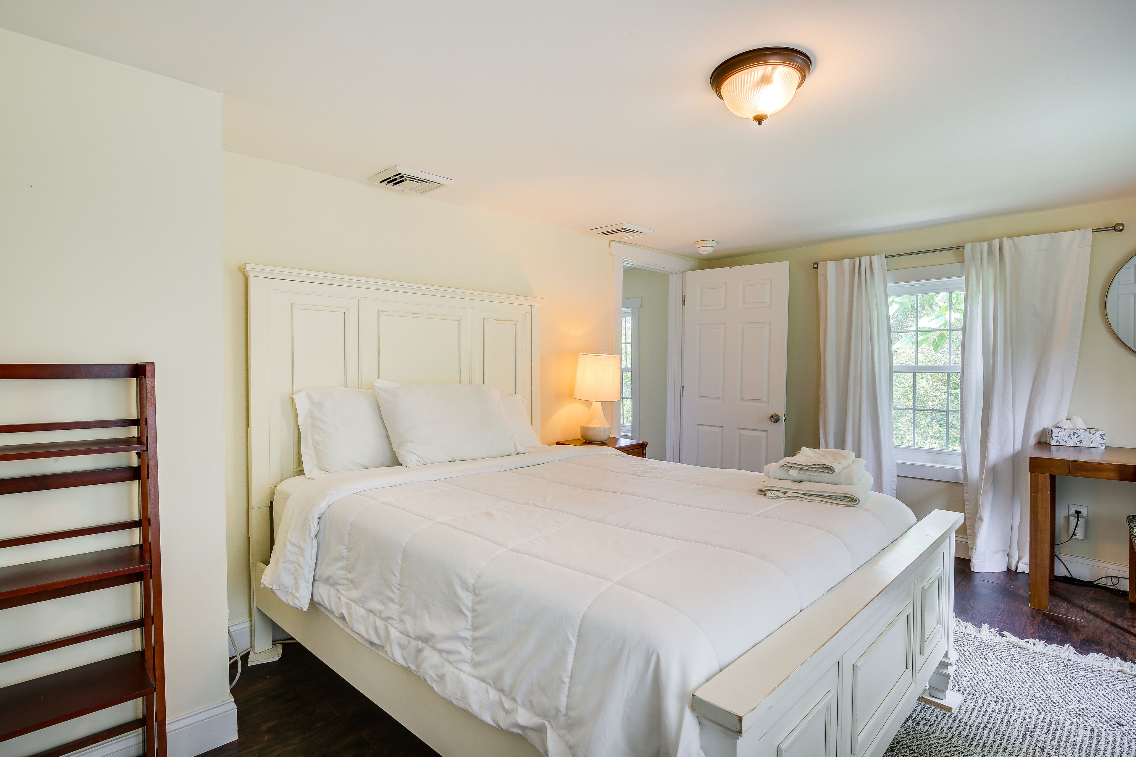 Bedroom 2 | 2nd Floor | Queen Bed