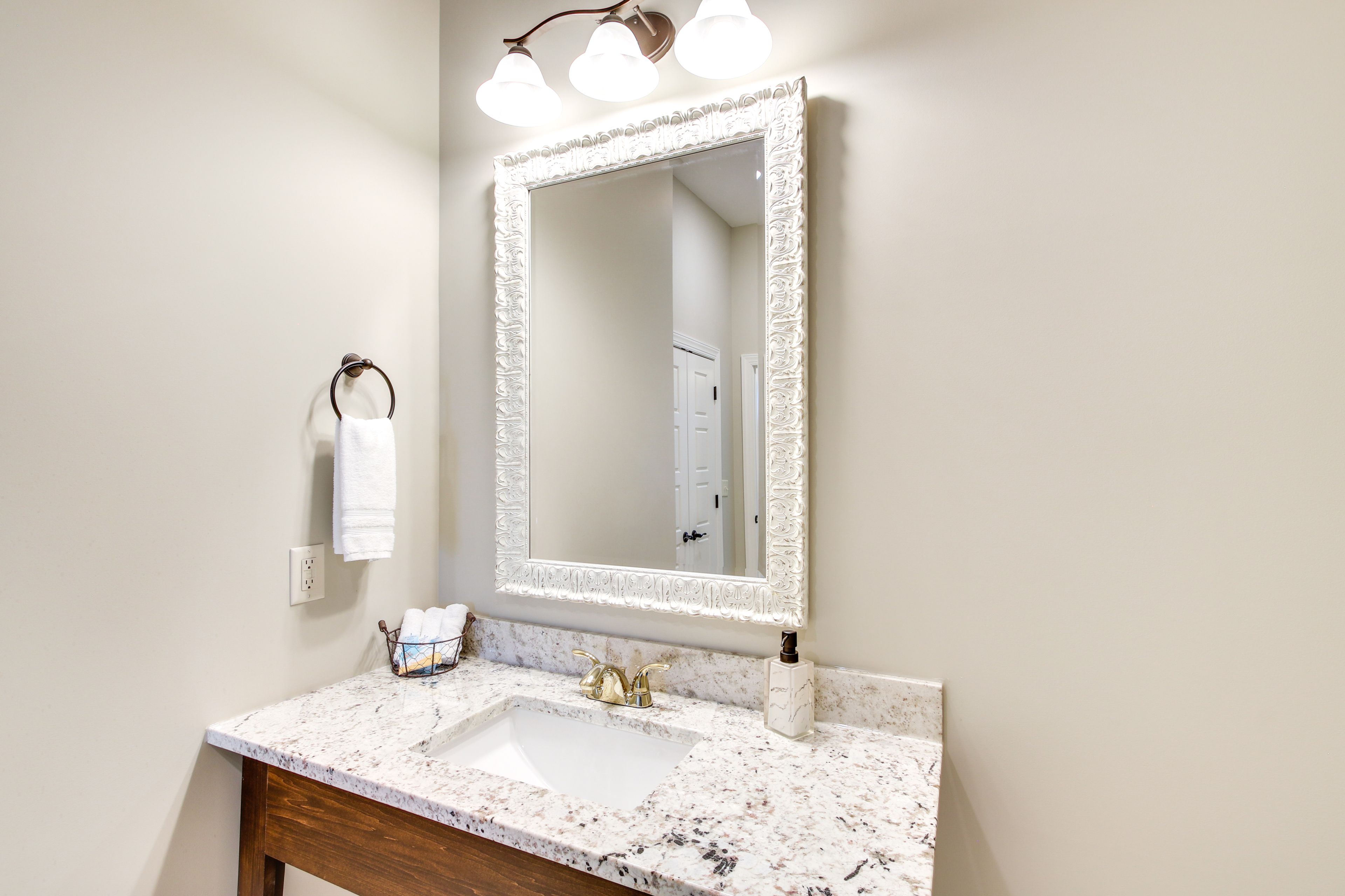 En-Suite Bathroom | Complimentary Toiletries