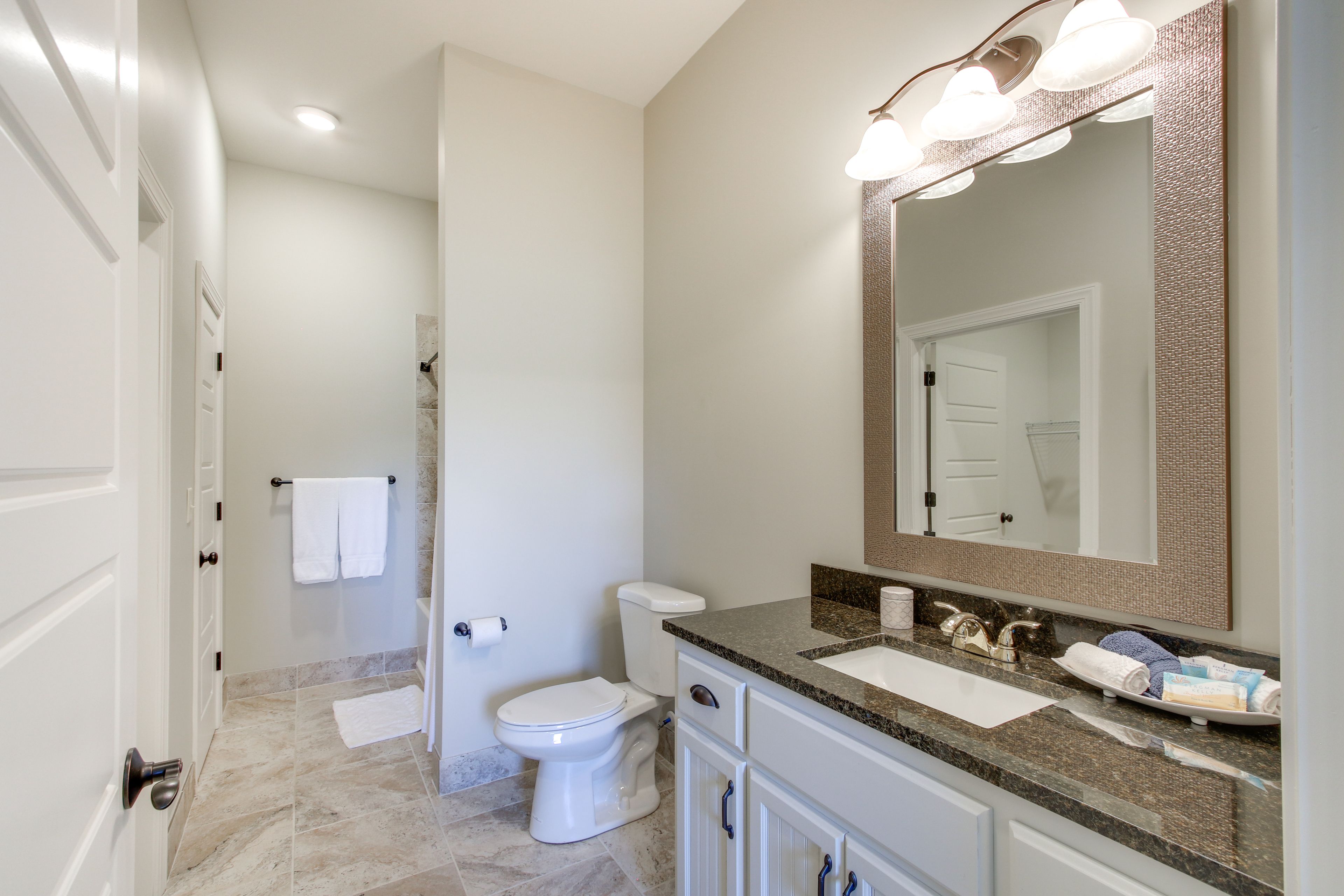 En-Suite Bathroom | Complimentary Toiletries | Hair Dryer | Towels Provided