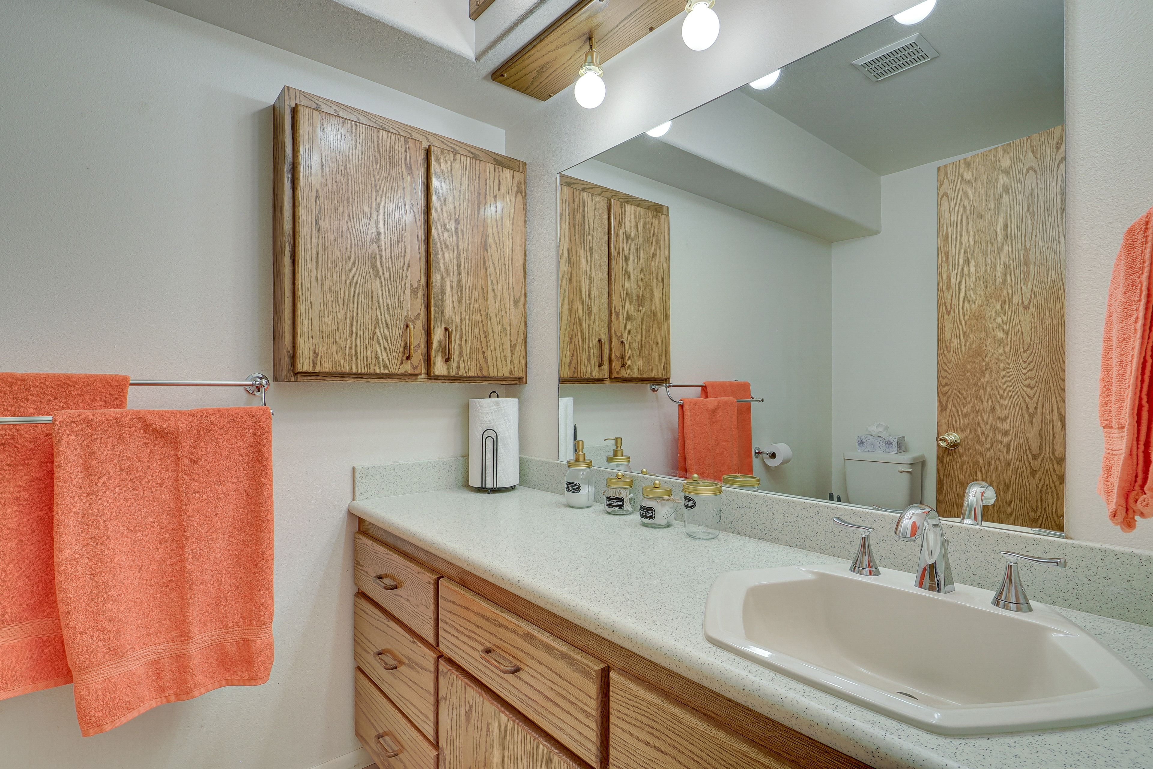 Full Bathroom | 1st Floor