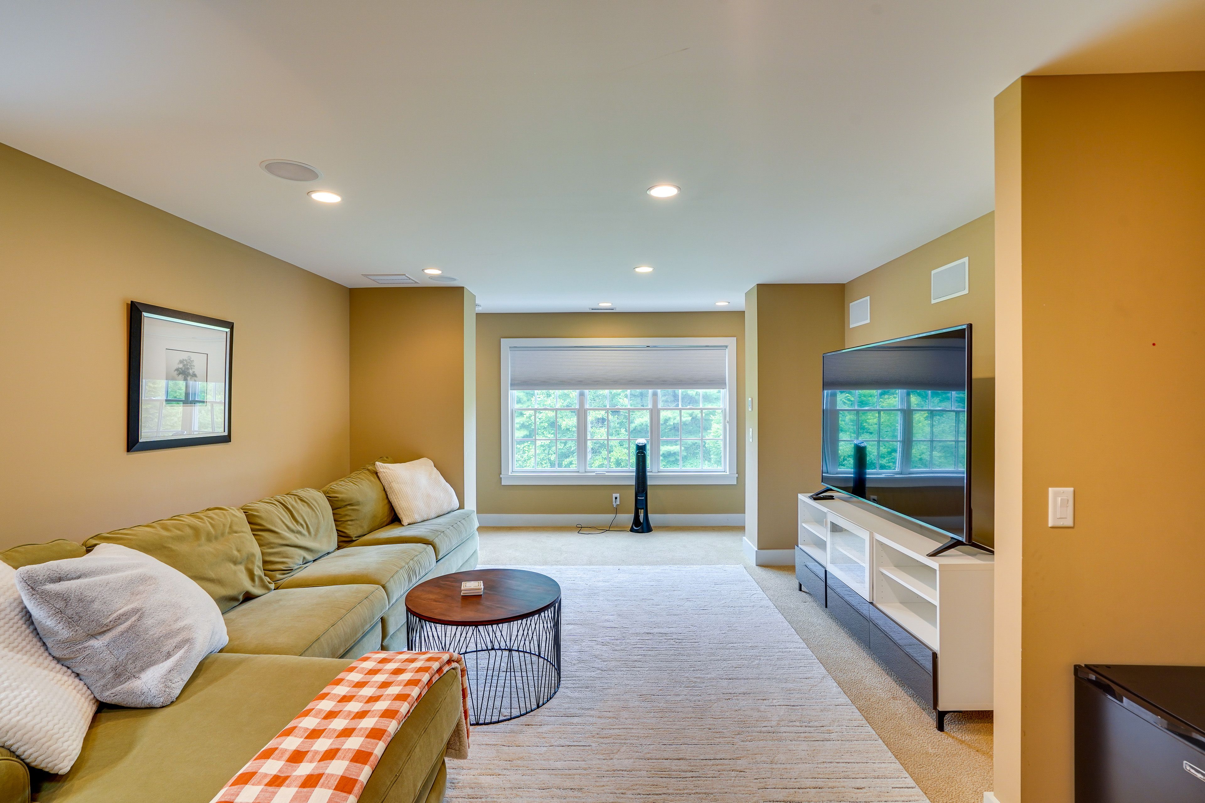Lounge Area | Upper Level | Smart TV