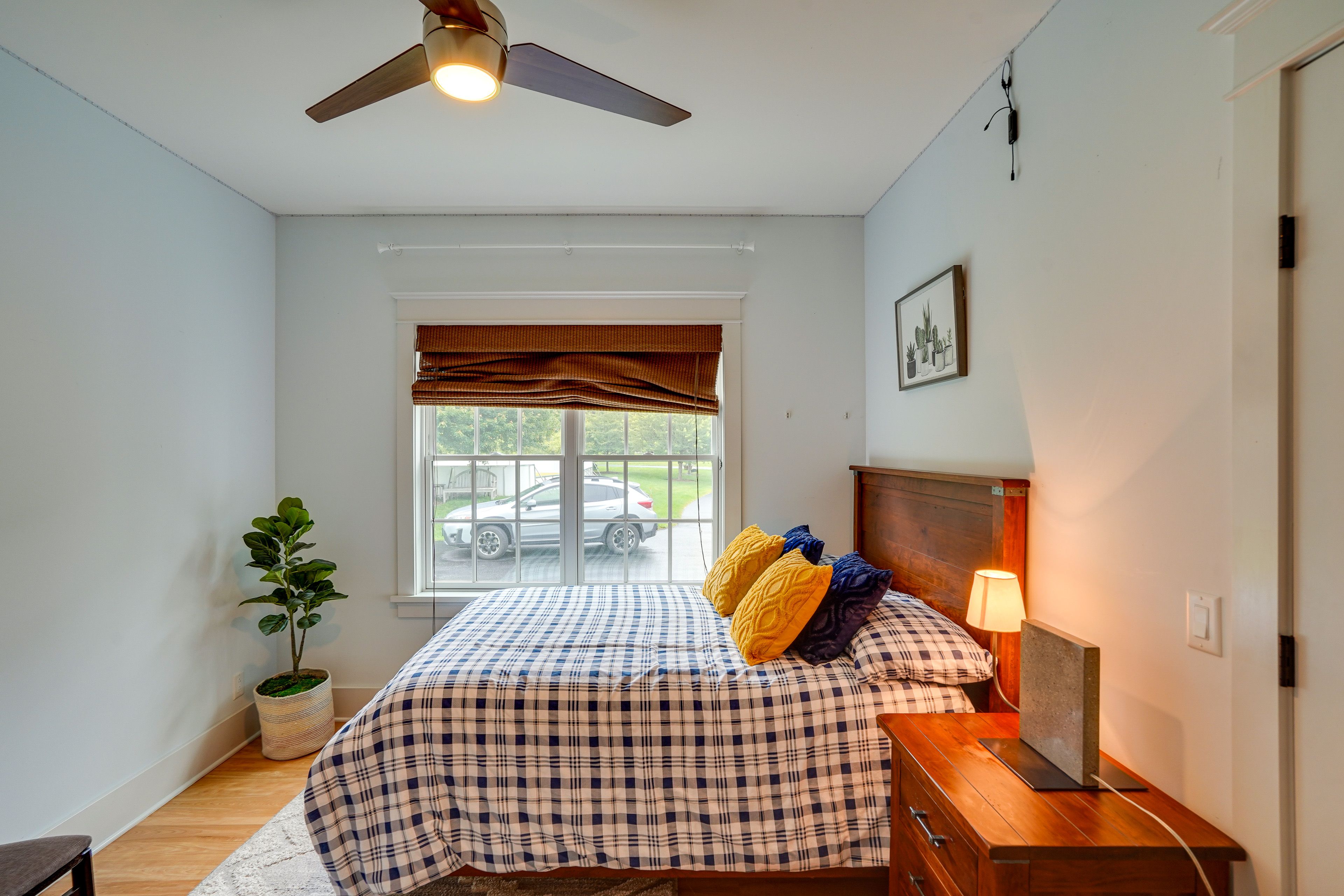 Bedroom 2 | King Bed