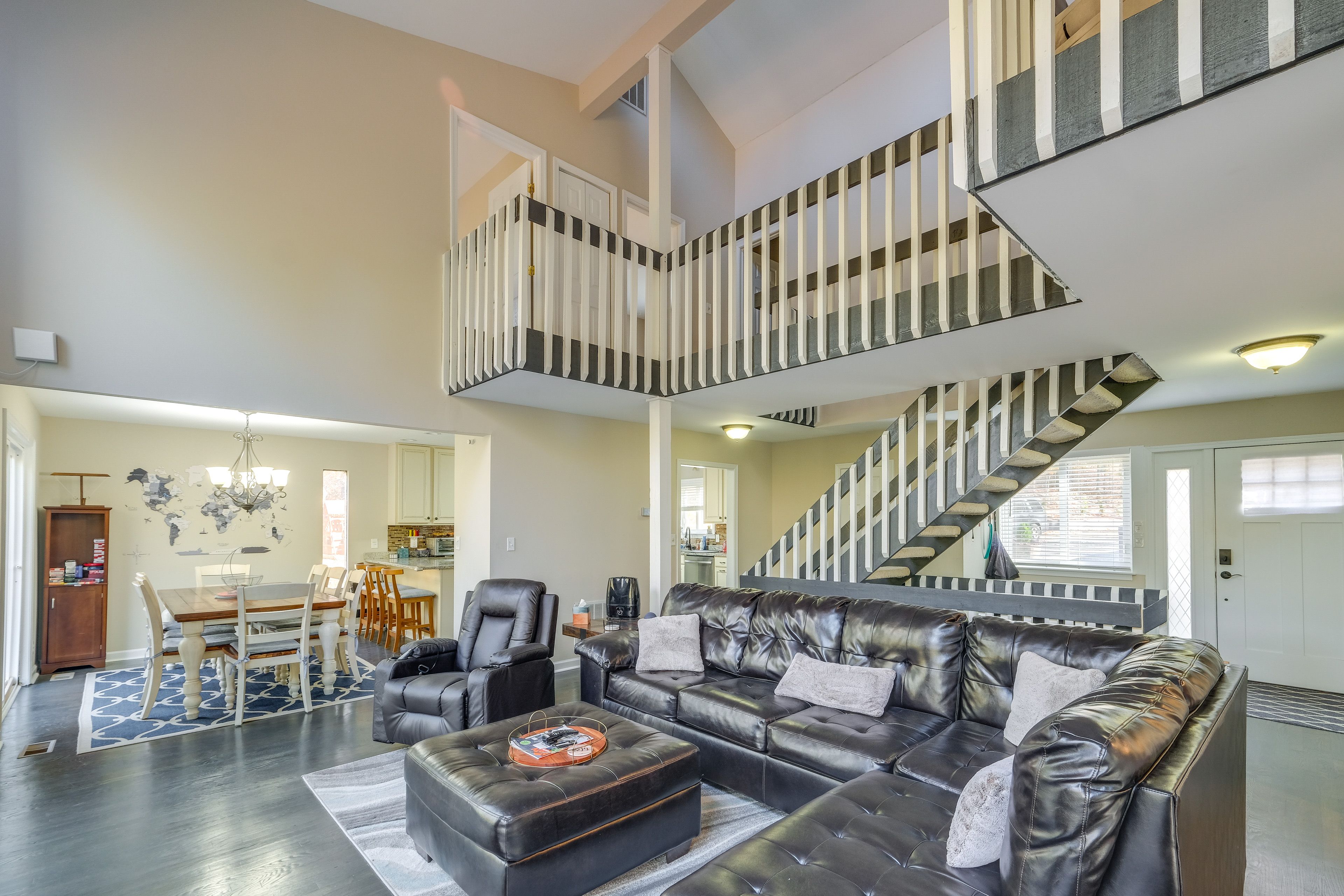 Woodbridge Vacation Rental | 4BR | 3BA | 3,500 Sq Ft | Stairs Required