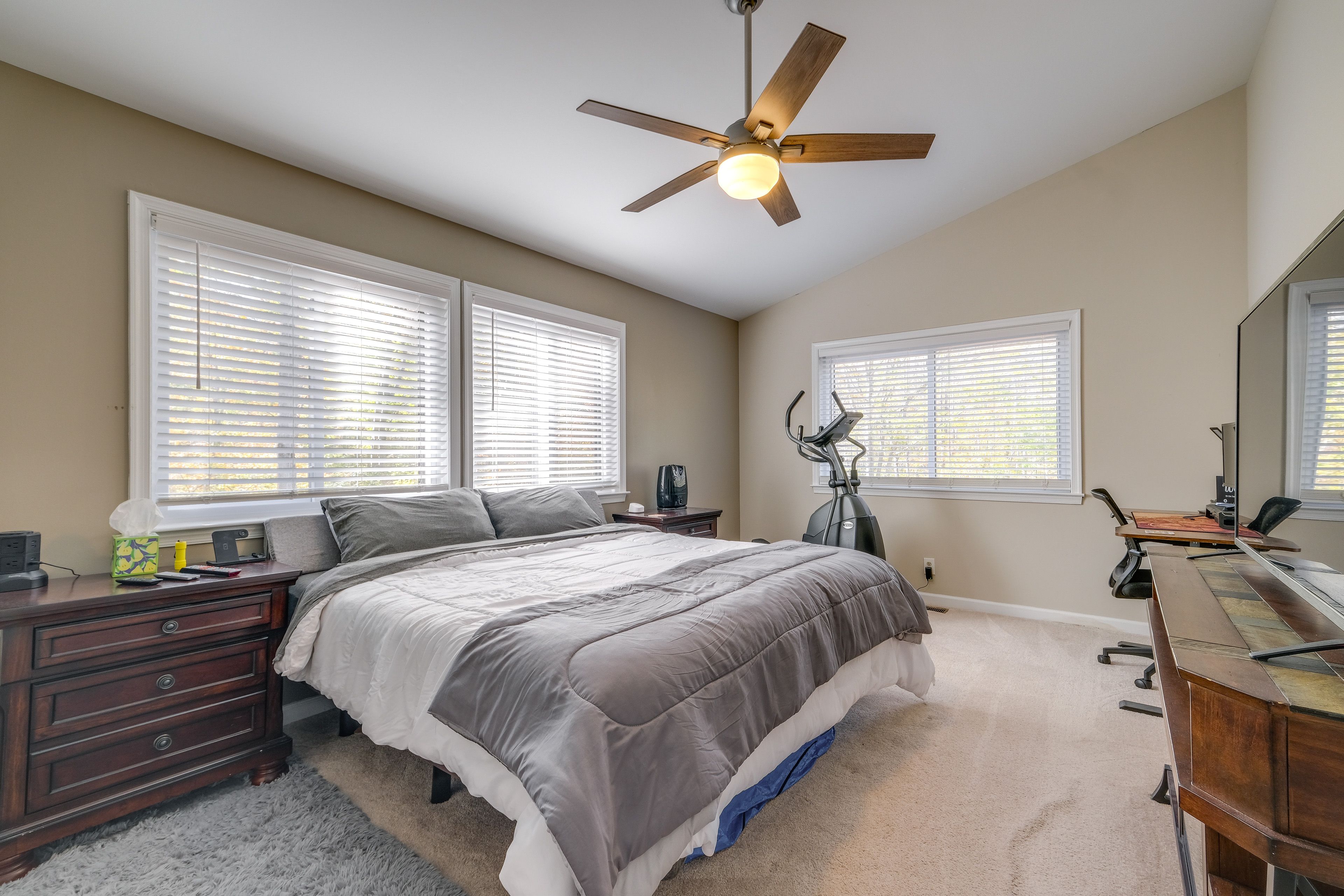 Bedroom 1 | King Bed | 2nd Floor | Linens Provided | En-Suite Bathroom