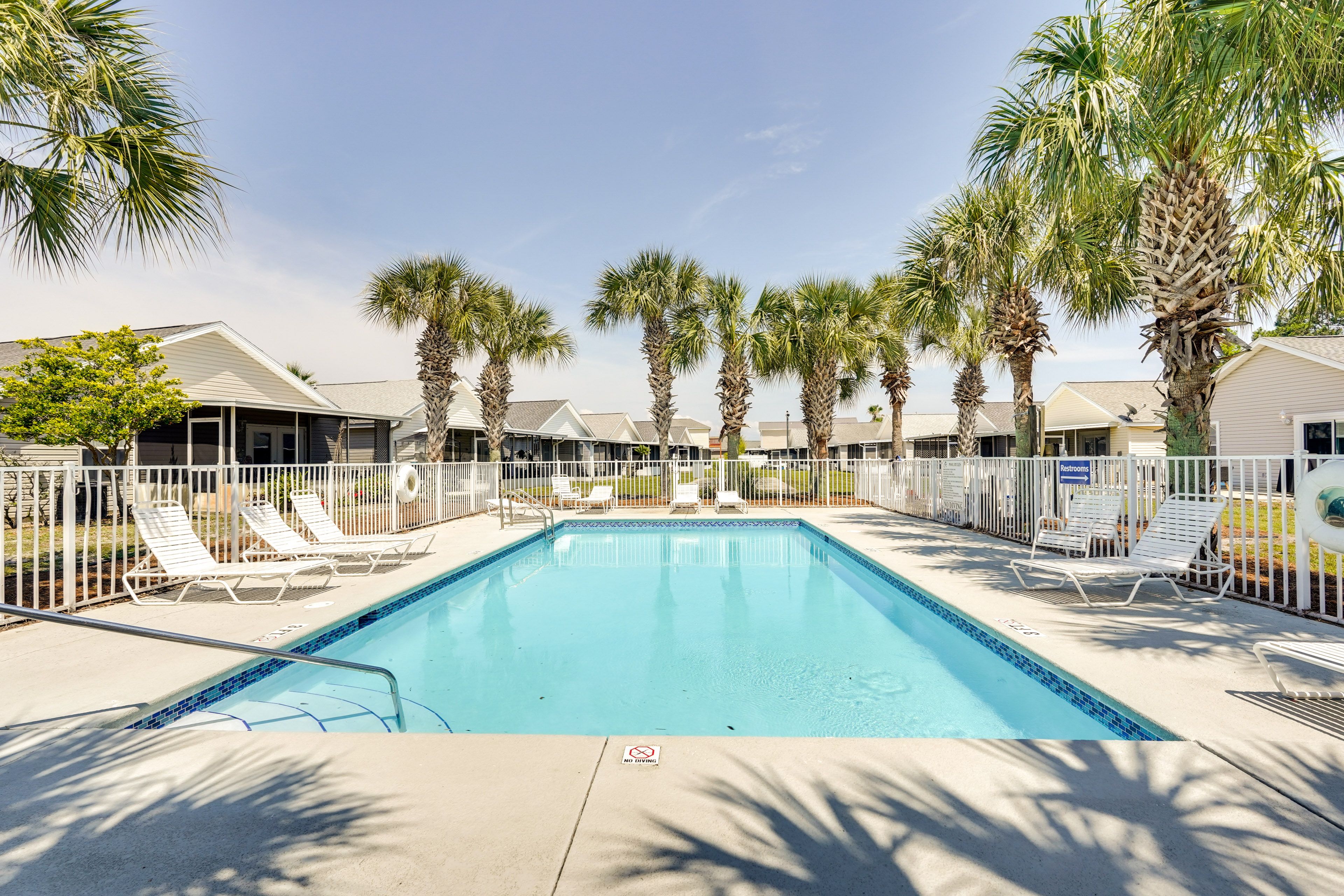 Panama City Vacation Rental | 3BR | 2BA | 1/2 Step Required to Enter