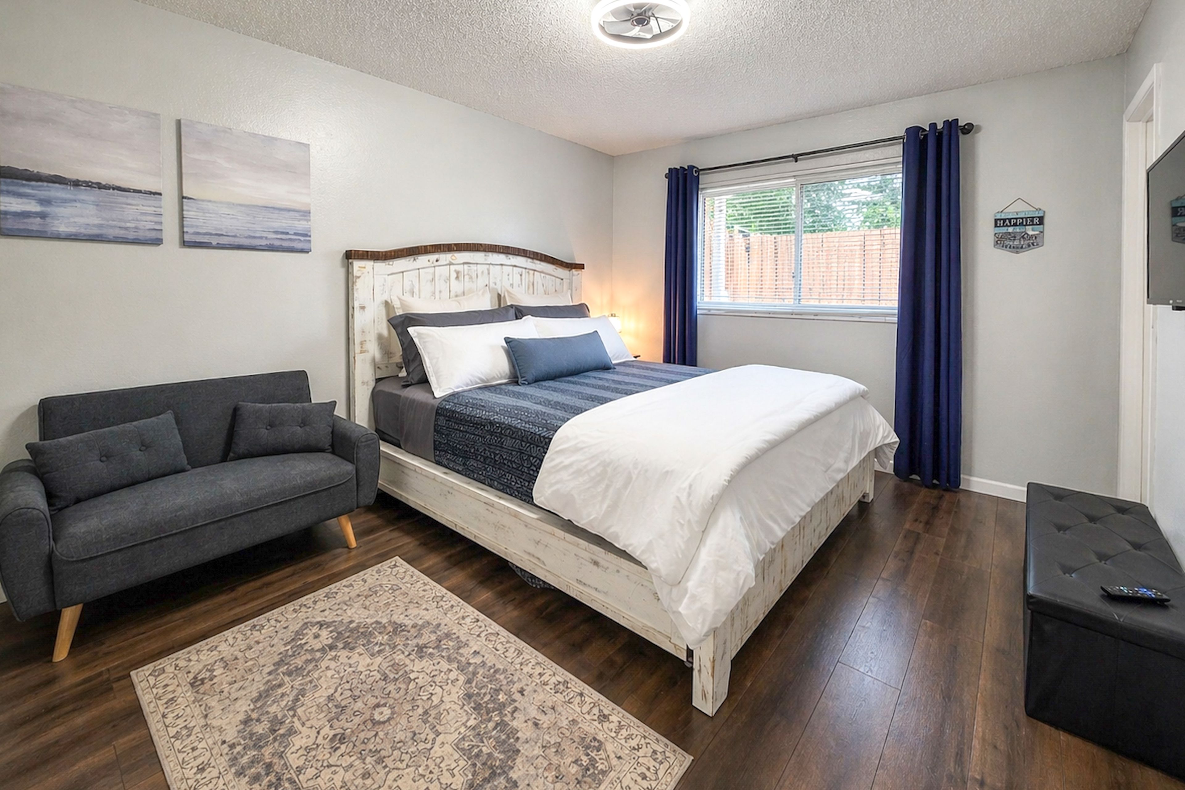 Bedroom 2 | Main Level | Queen Bed | Smart TV