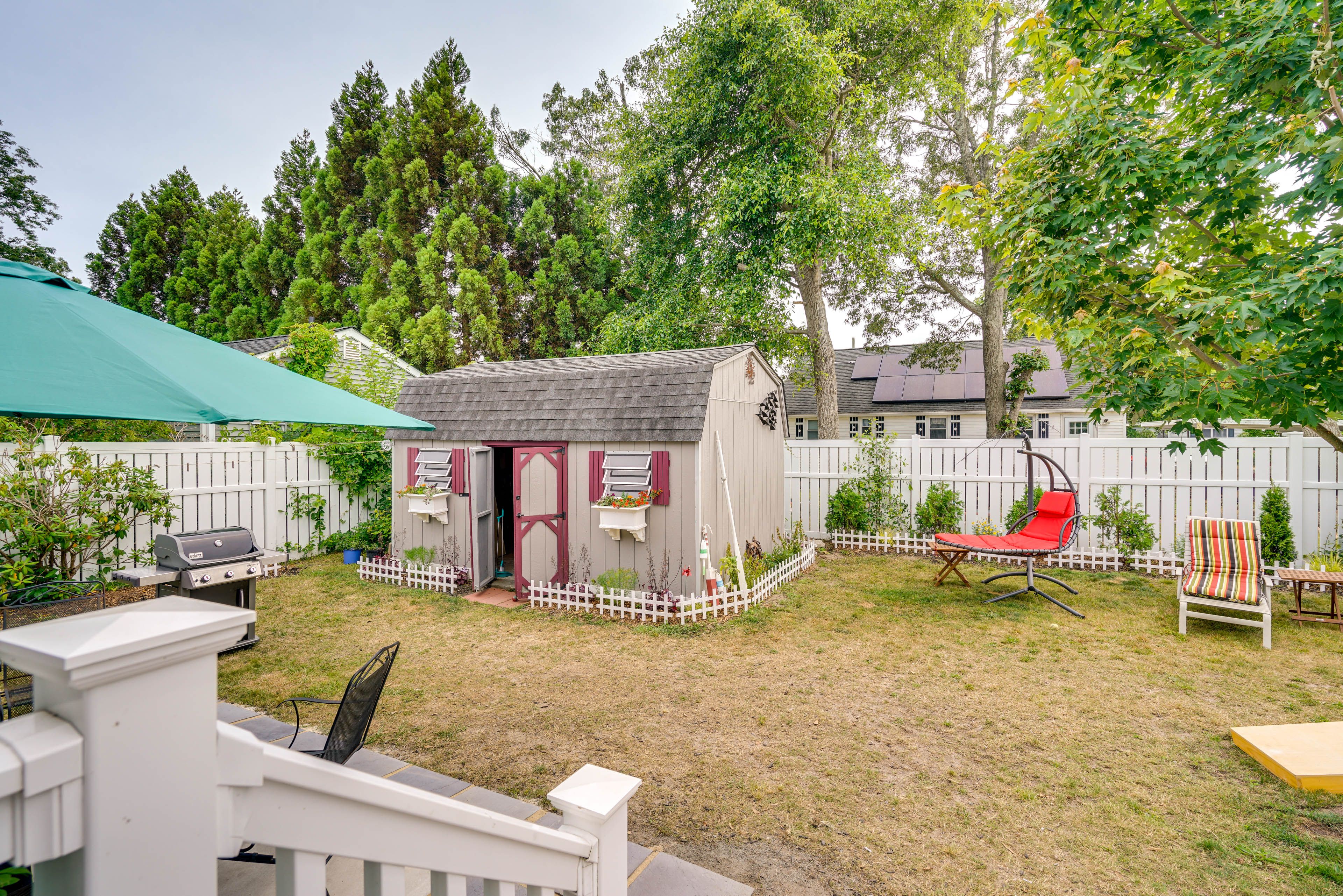 Backyard | Gas Grill | Cornhole