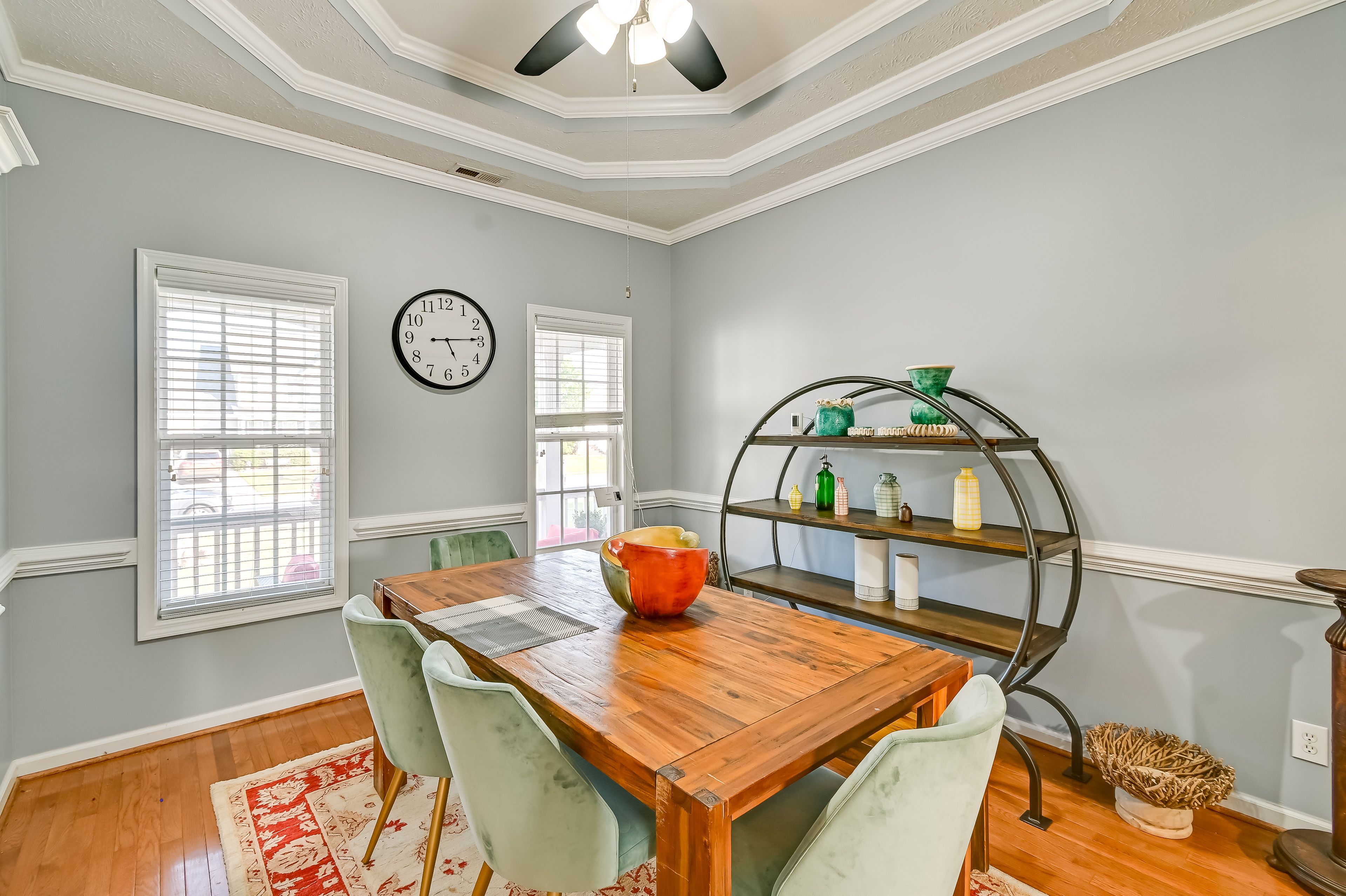 Dining Area | Dishware Provided