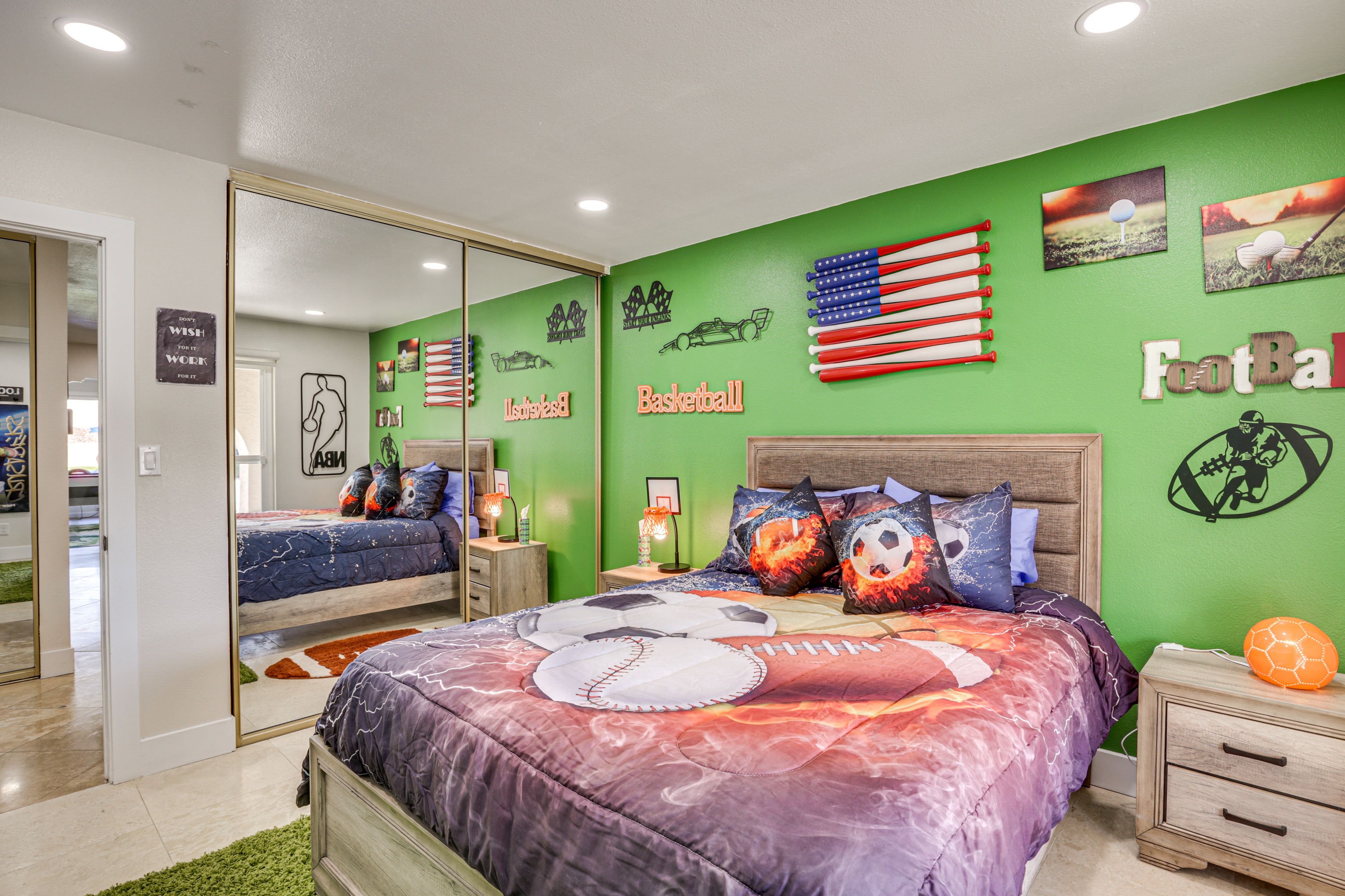 Bedroom 3 | Queen Bed