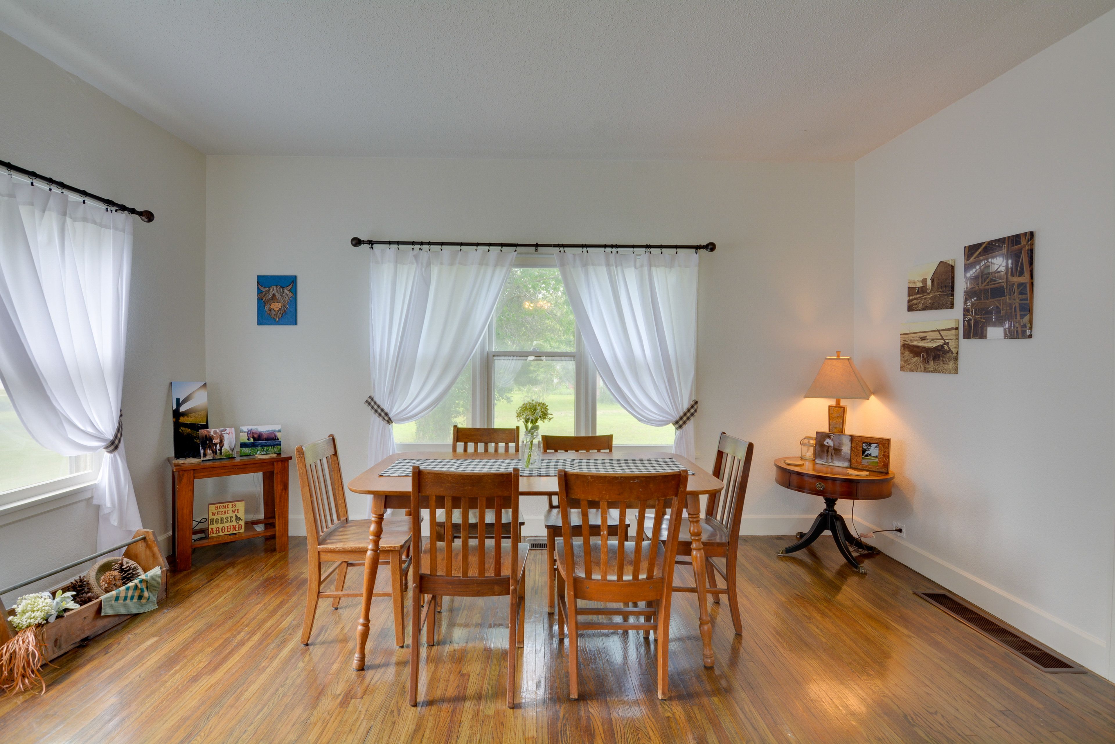 Additional Dining Area