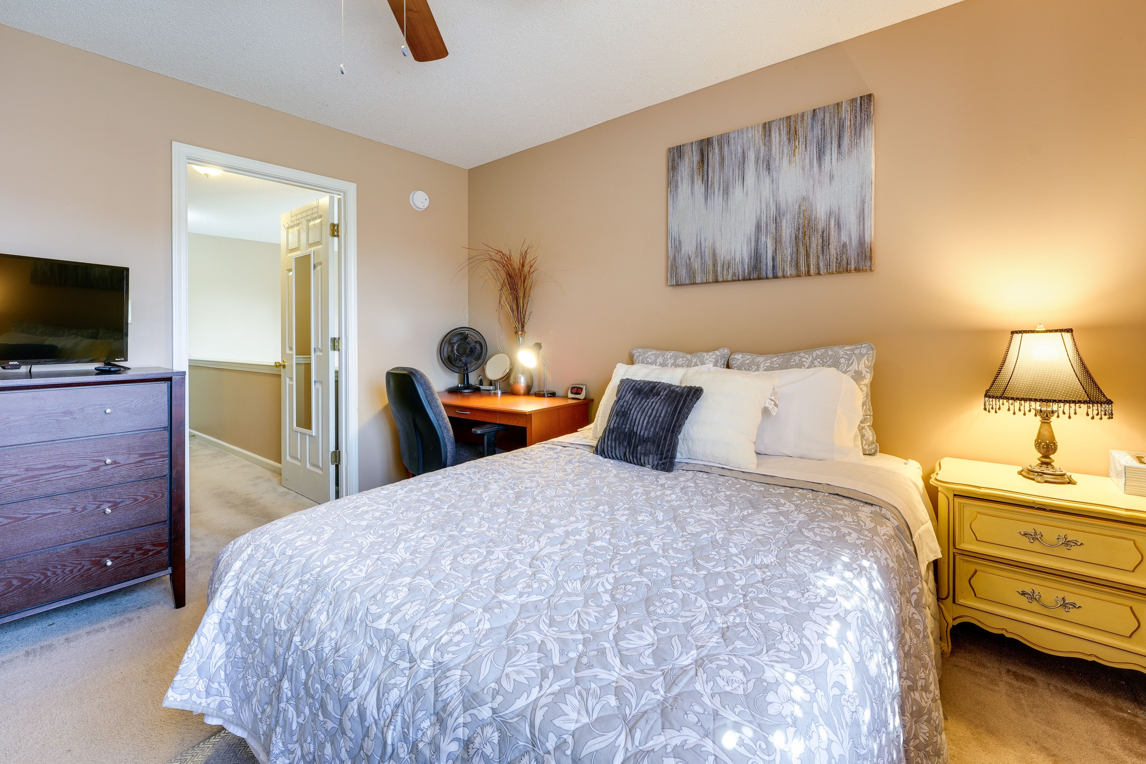 Bedroom 1 | Queen Bed | Linens Provided | En-Suite Bathroom