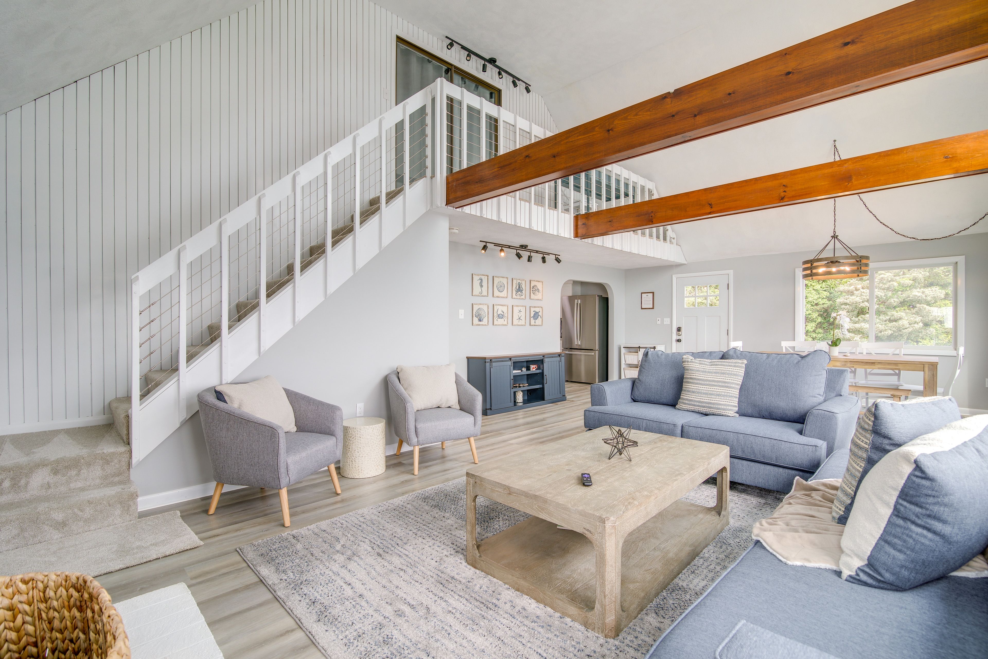 Living Room | Free WiFi | Keyless Entry | Expansive Deck