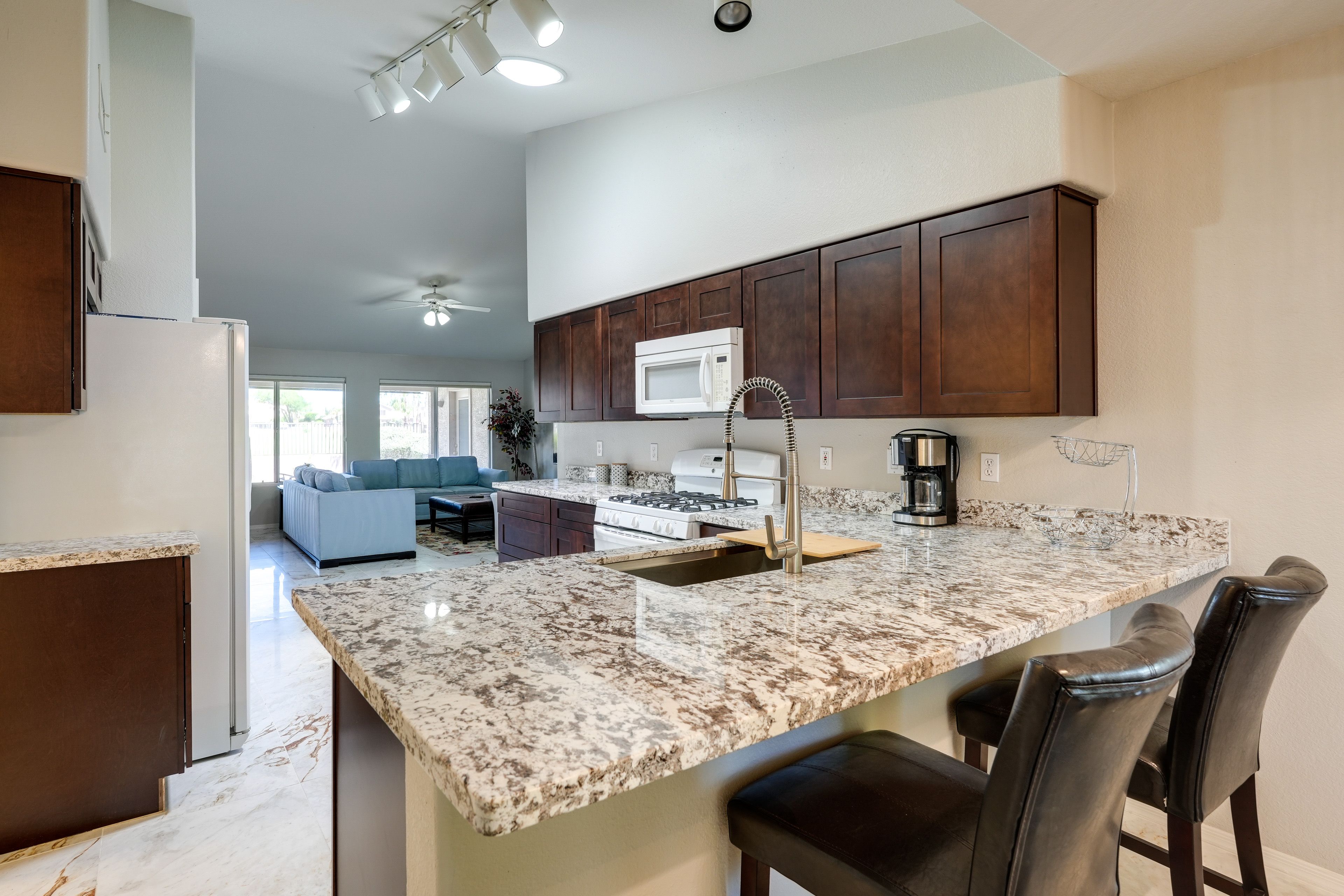 Kitchen | Cooking Basics | Coffee Maker | Stove/Oven