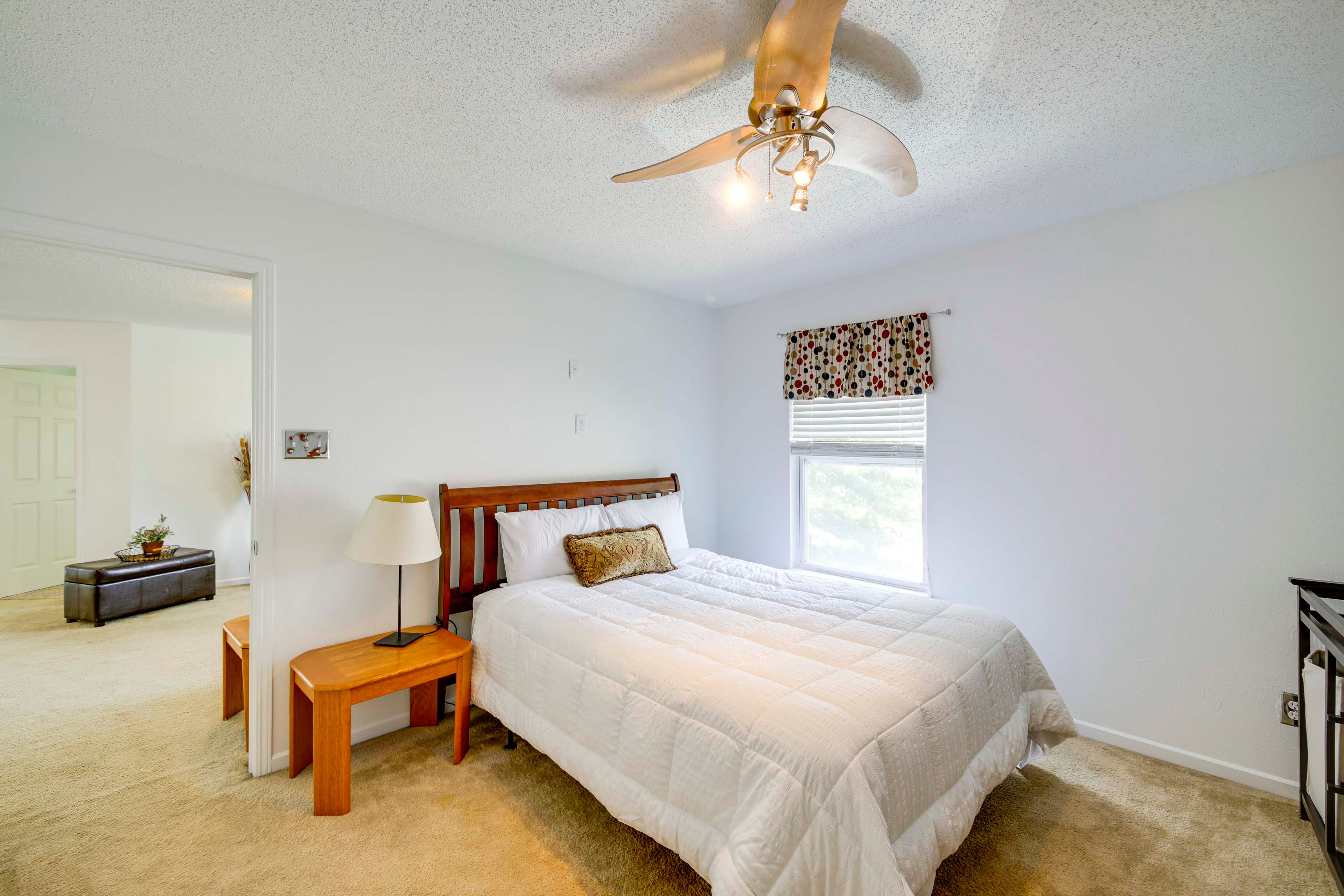 Bedroom 3 | Queen Bed