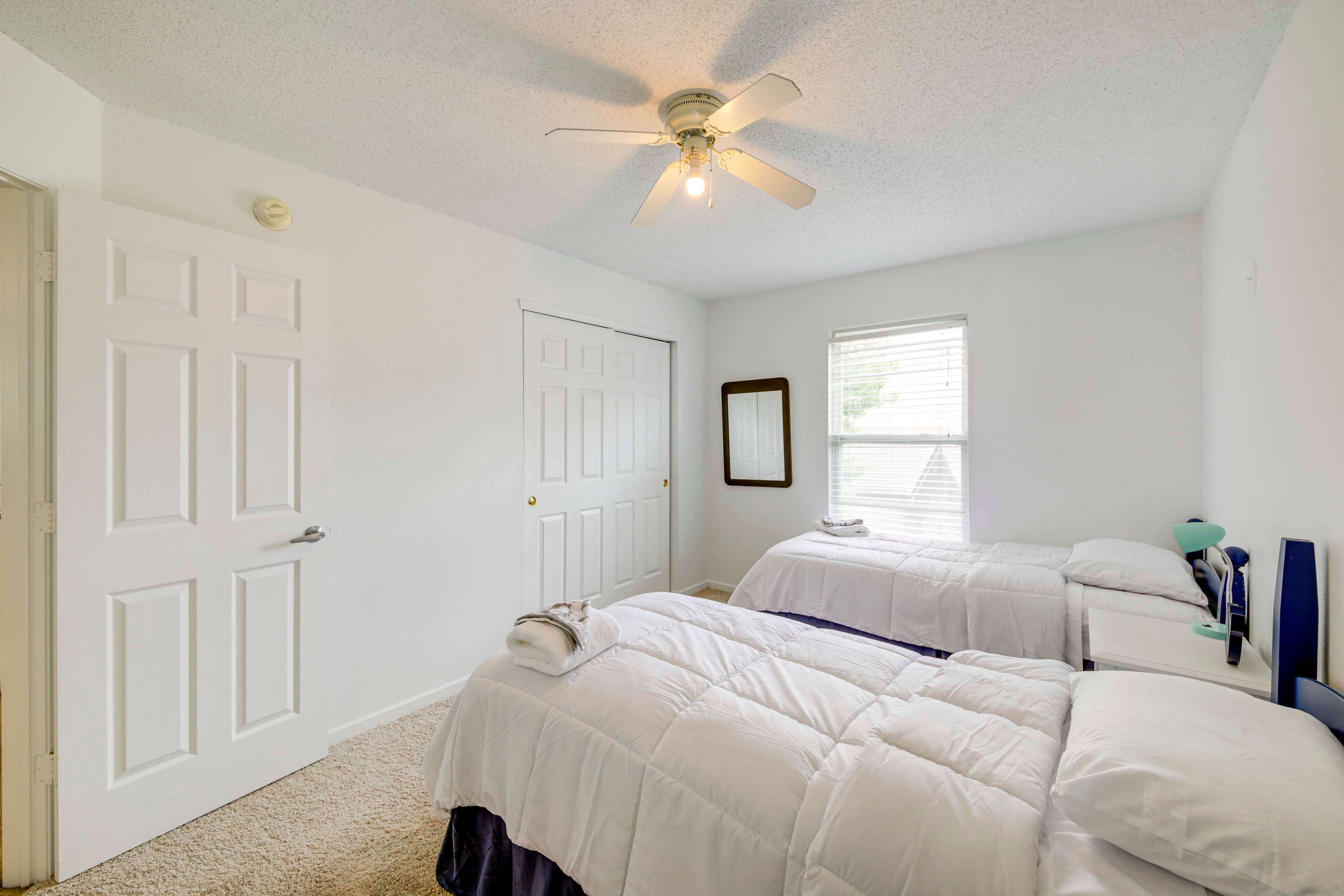 Bedroom 4 | 2 Twin Beds
