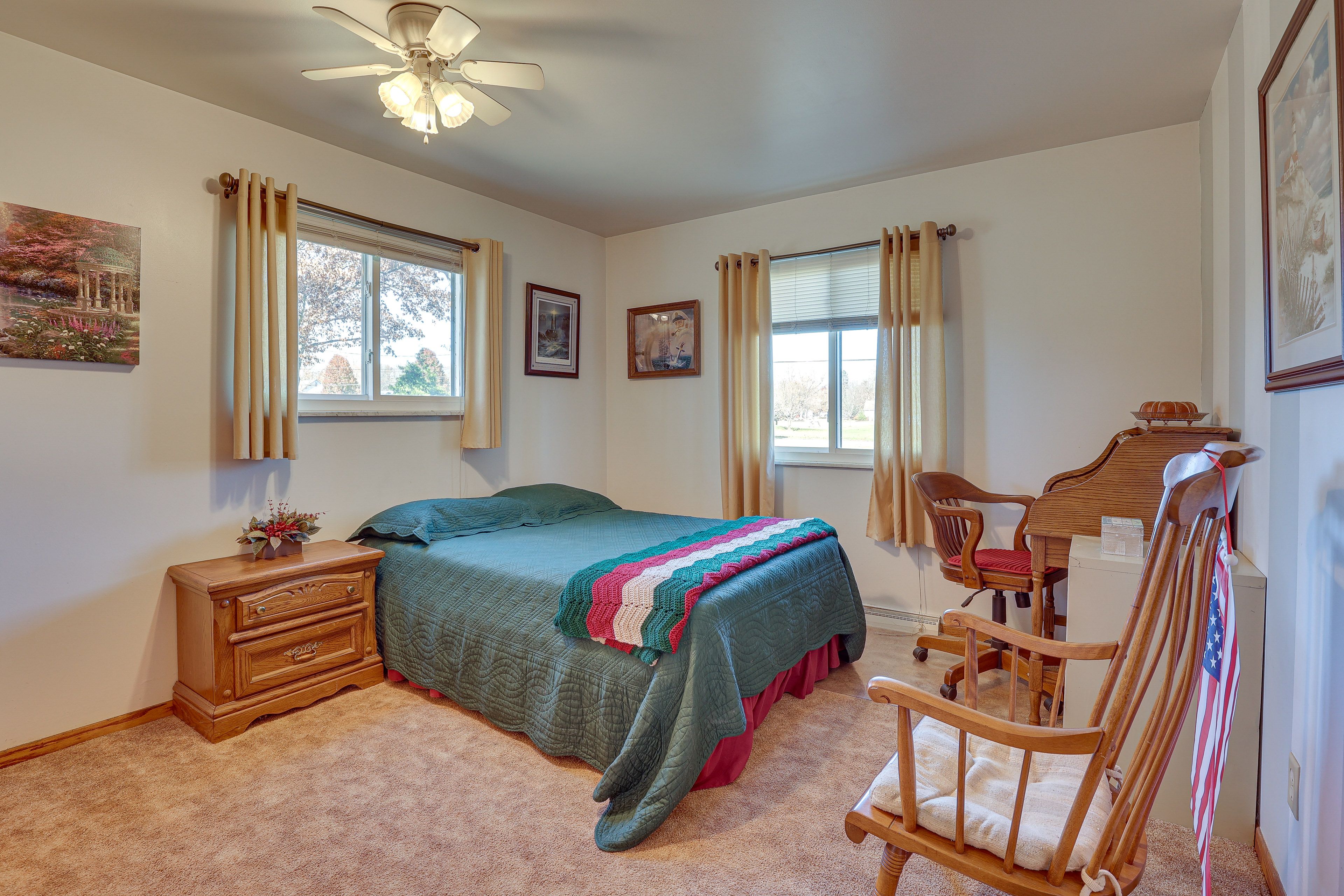 Bedroom 2 | Queen Bed