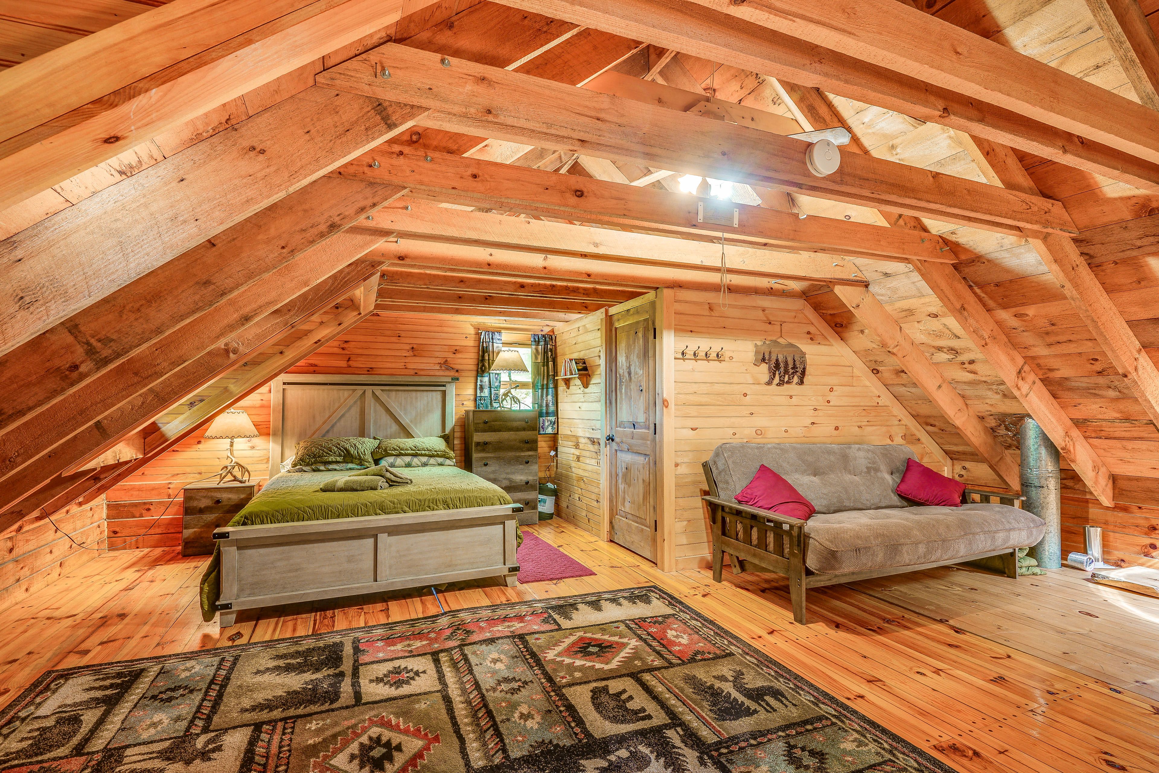 Bedroom 2 | Queen Bed | Queen Futon | 2nd Floor