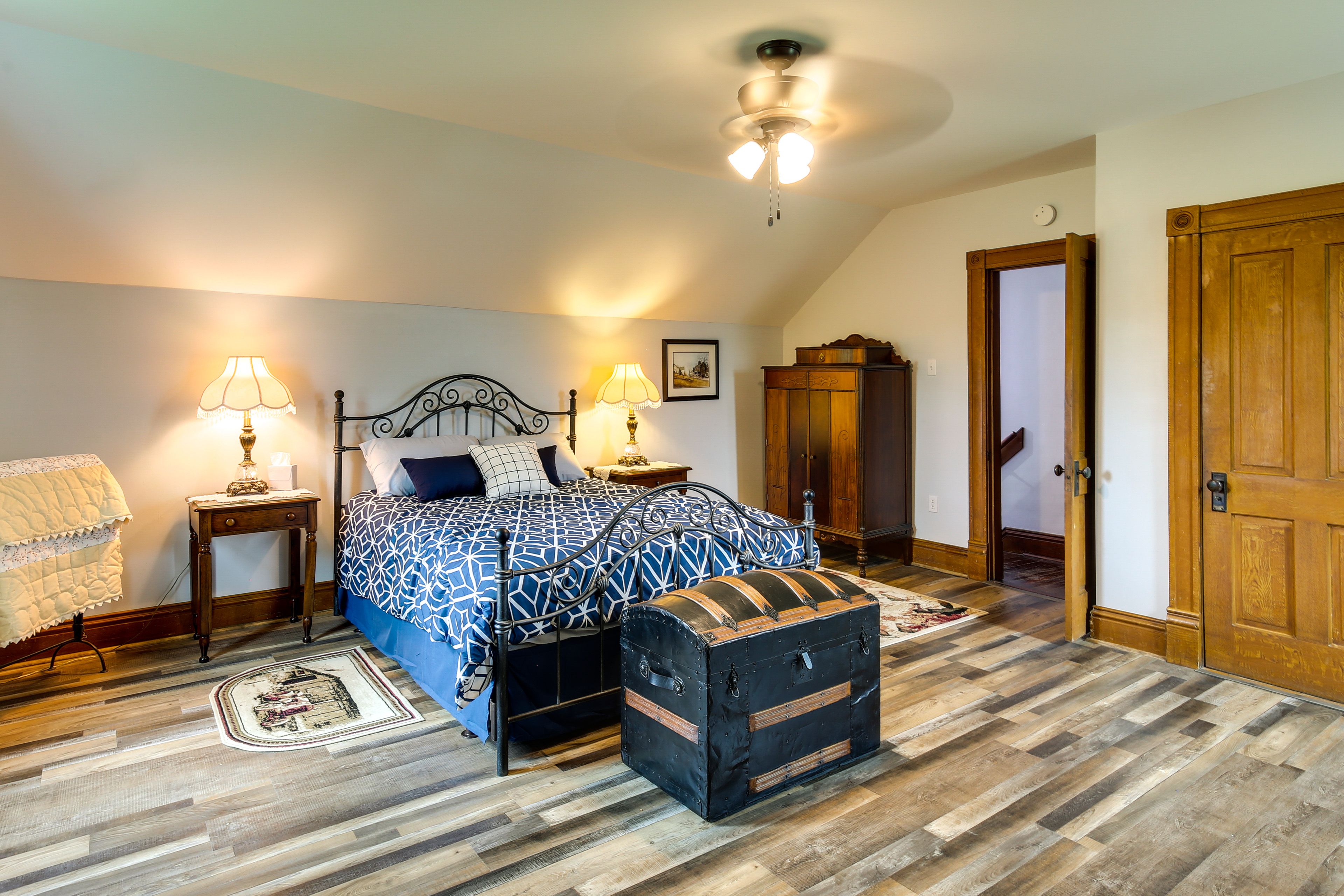 Bedroom 2 | Queen Bed | 2nd Floor