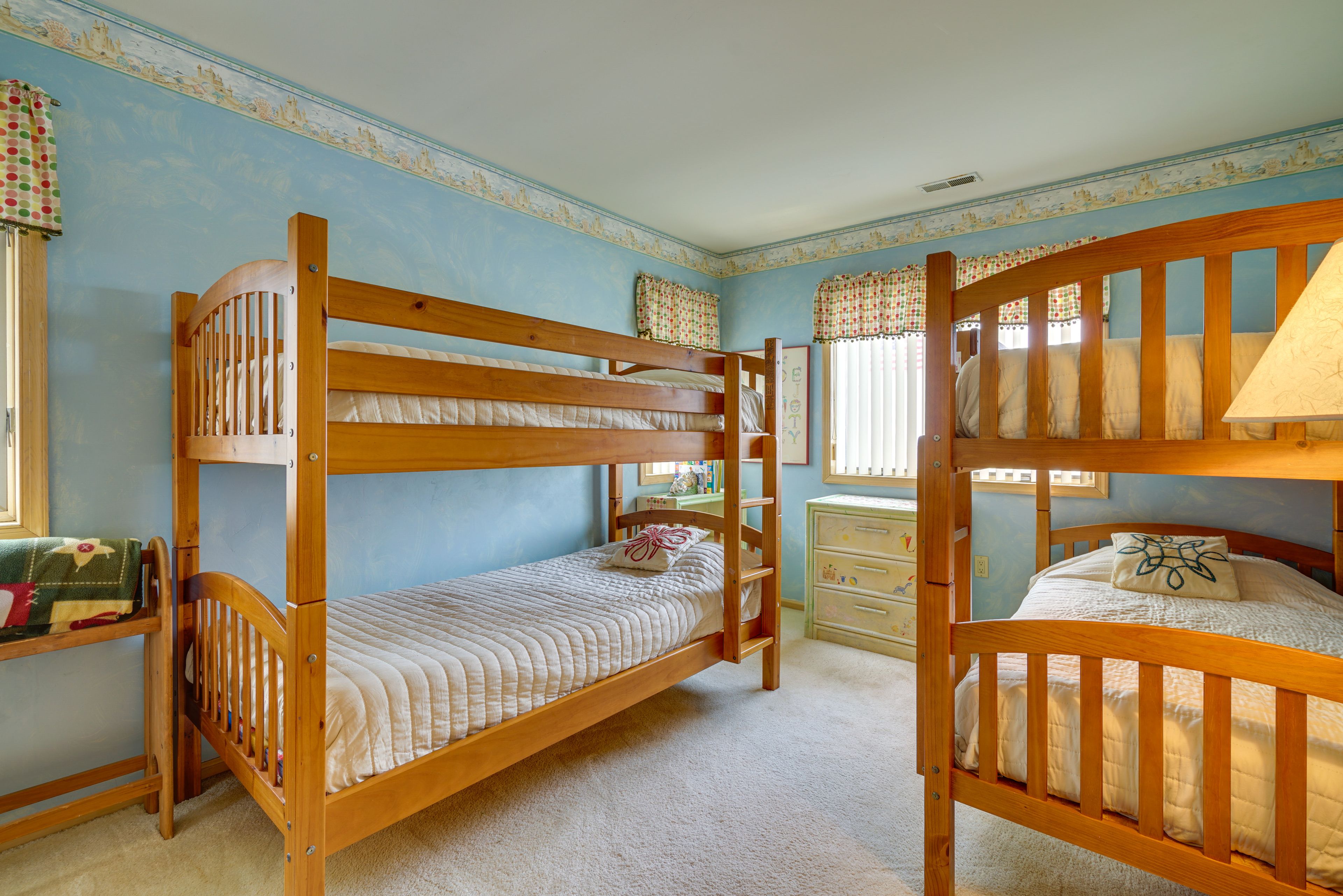 Bedroom 5 | 2 Twin Bunk Beds