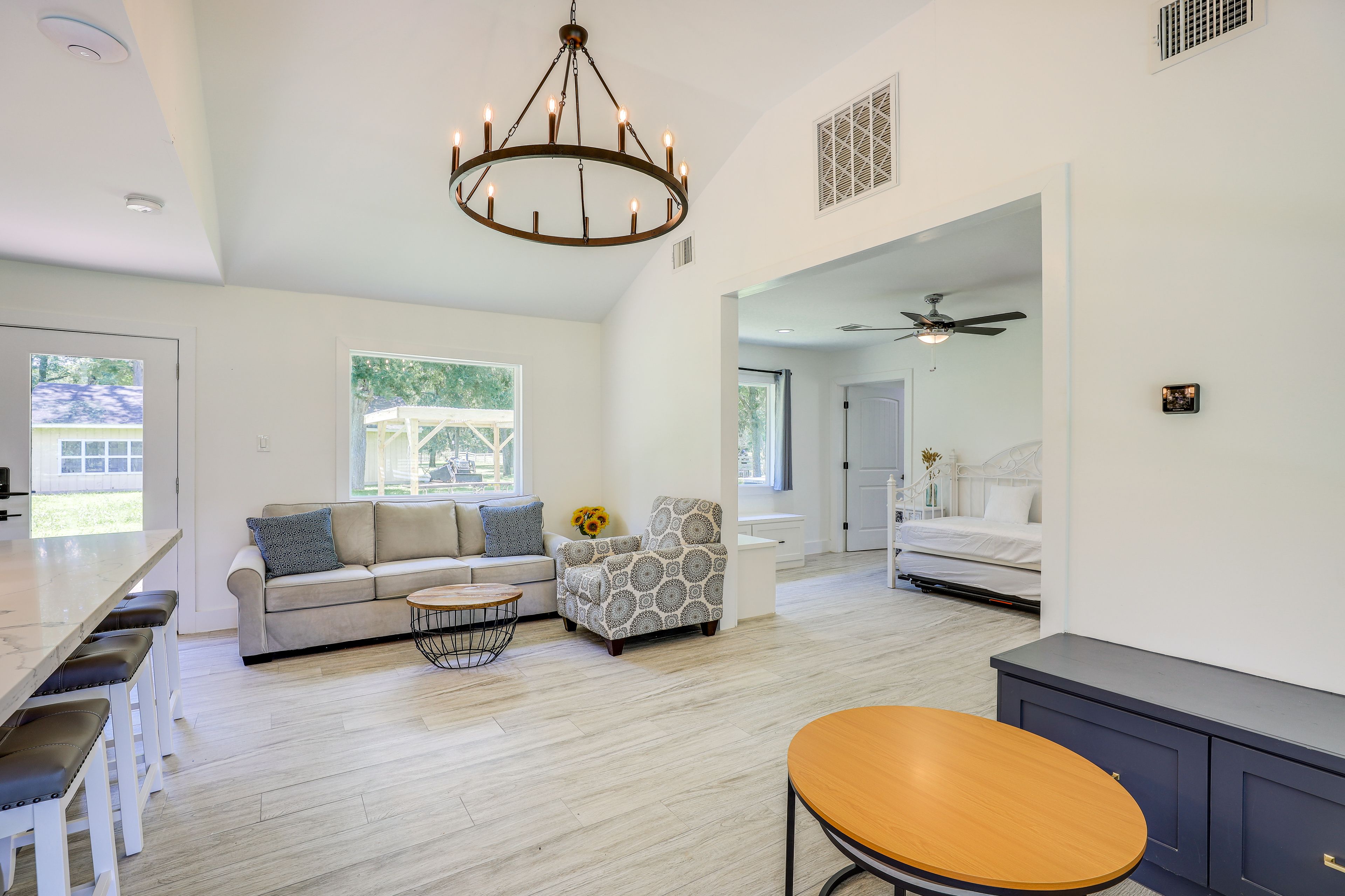 Sitting Area | Full Sleeper Sofa