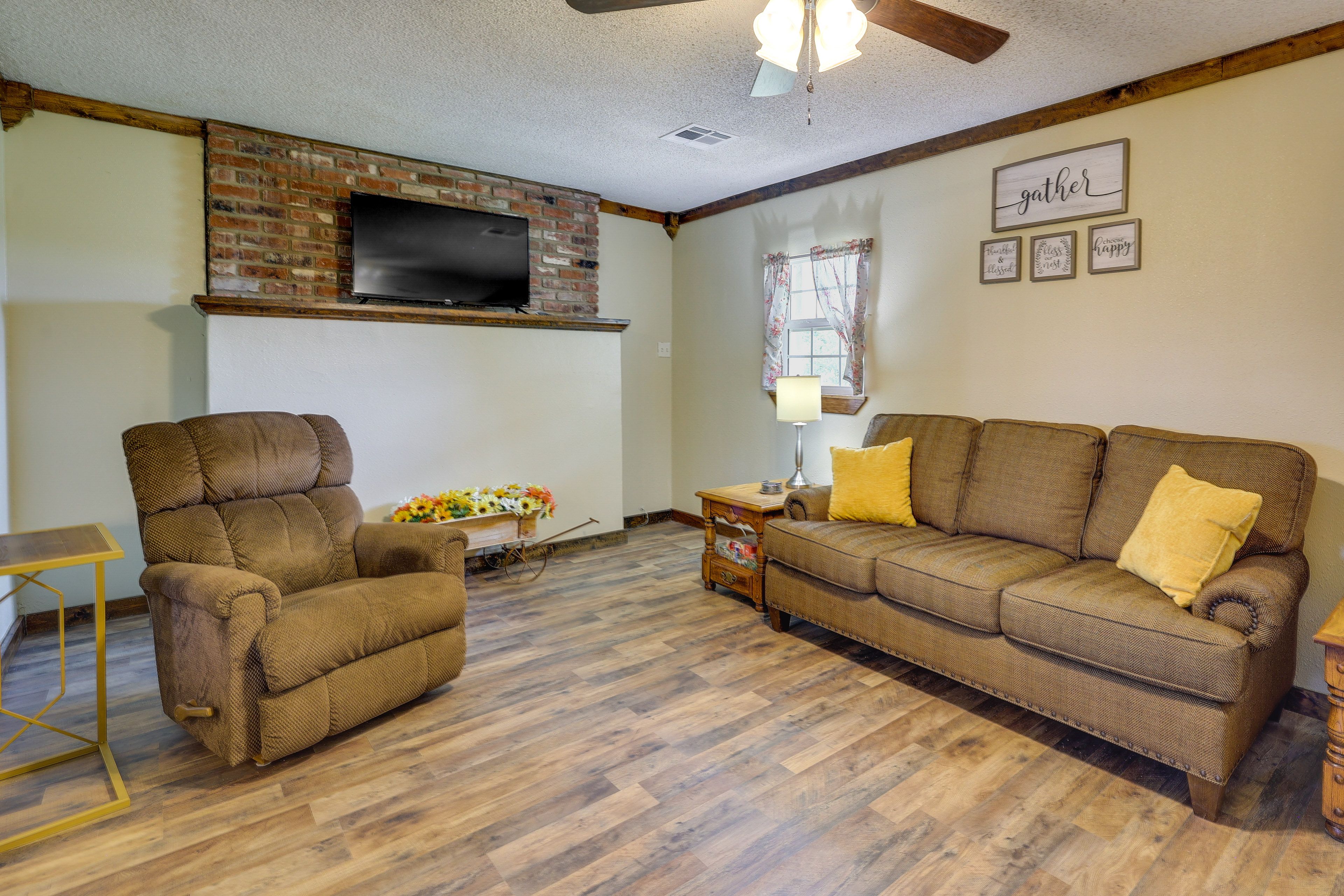 Living Room | Central Air Conditioning & Heating