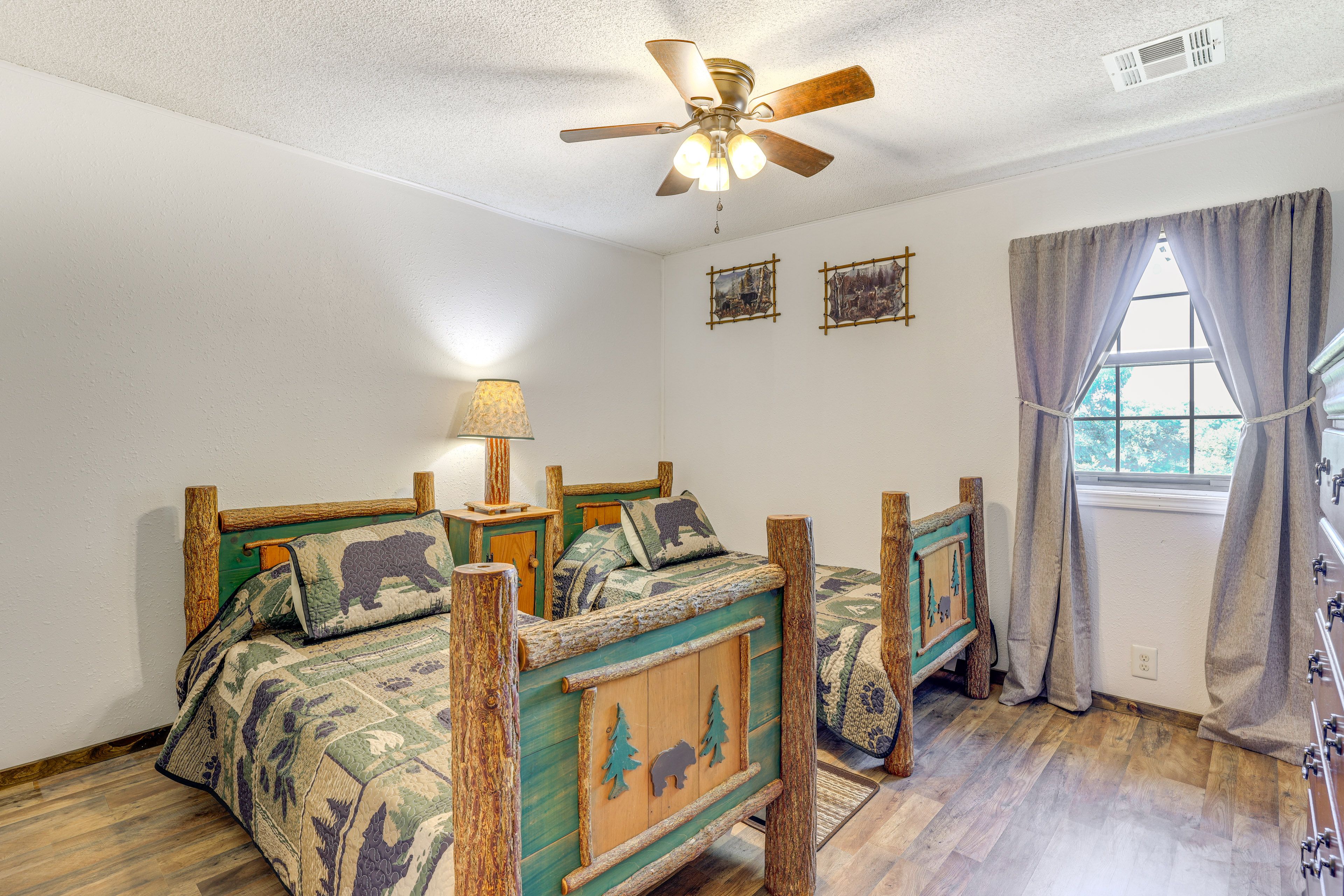 Bedroom 3 | 2 Twin Beds