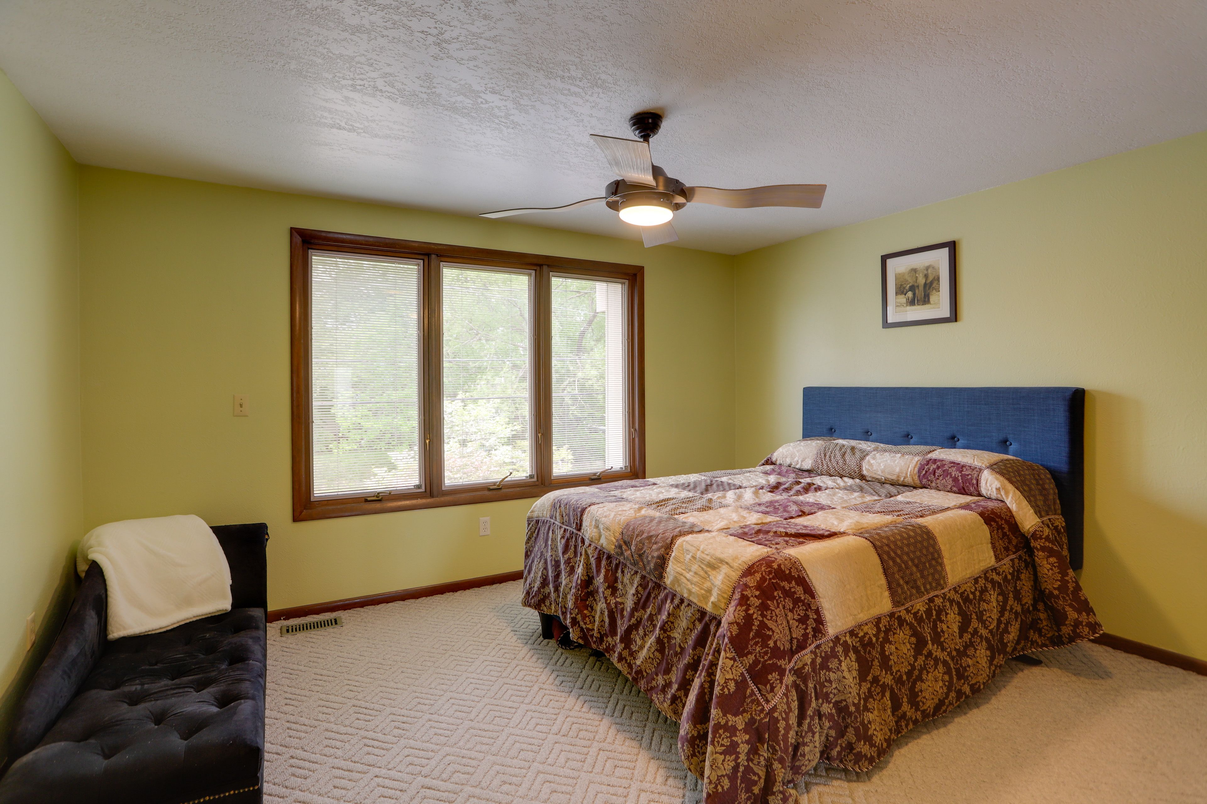 Bedroom 3 | Queen Bed