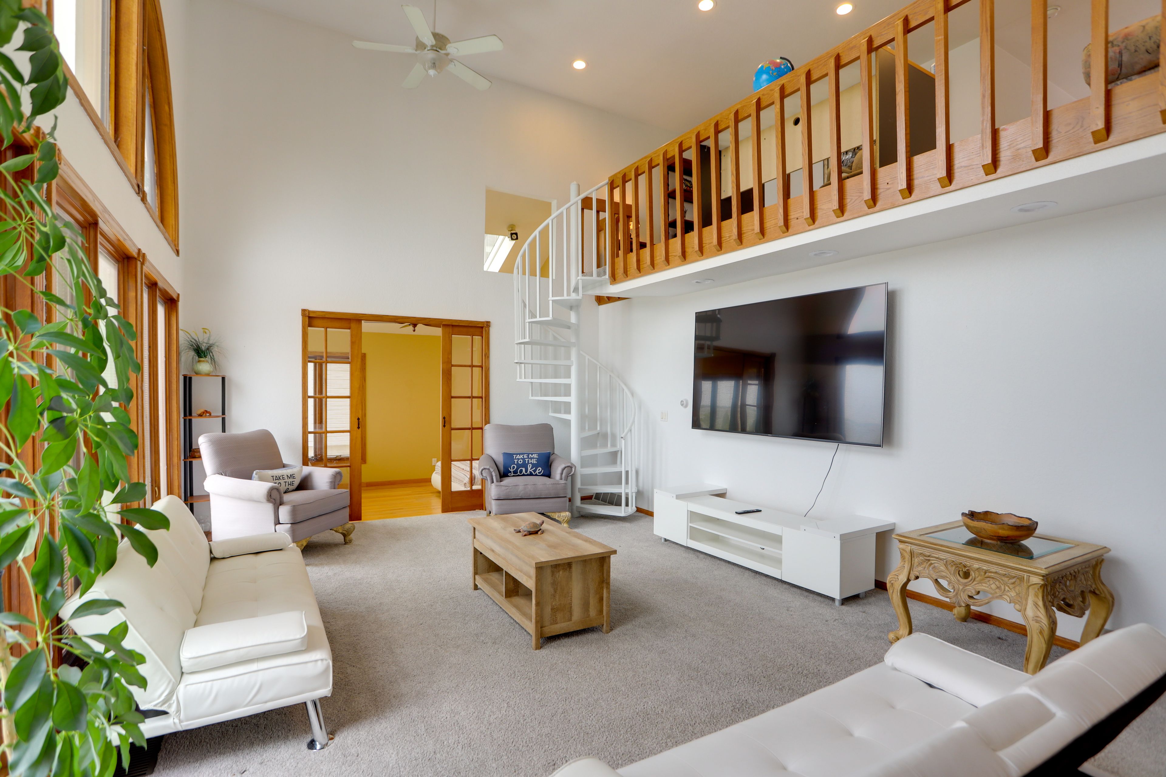 Living Room | Central Air Conditioning