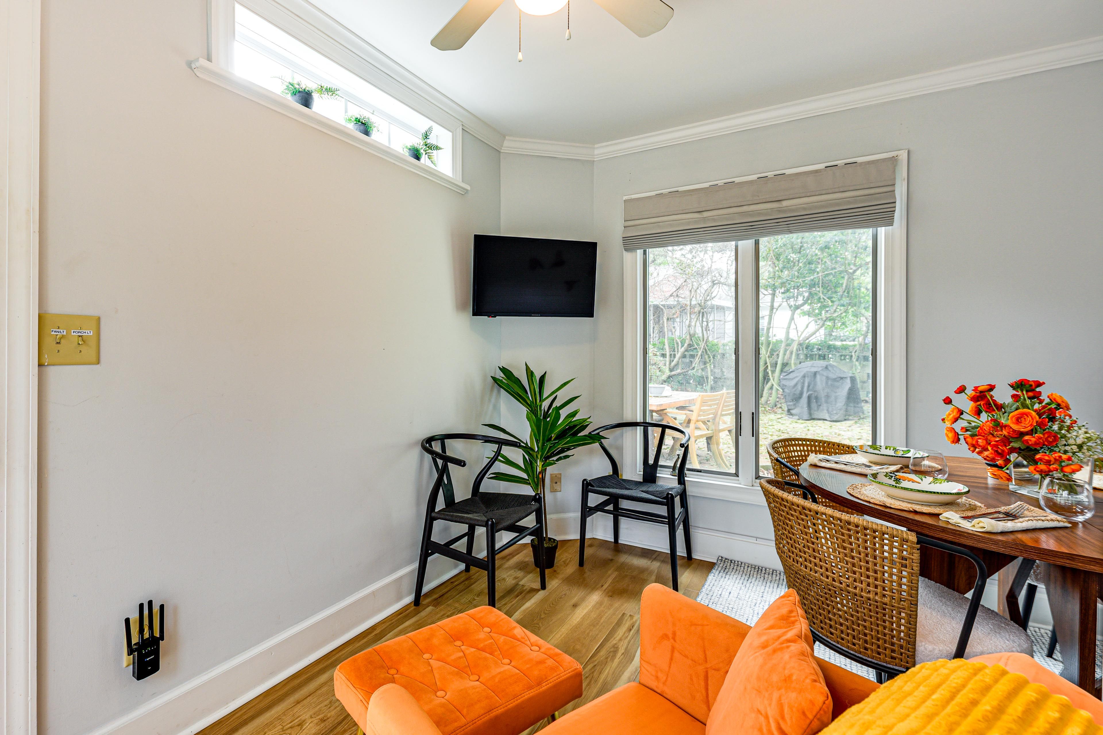 Dining Area | Flatware Provided