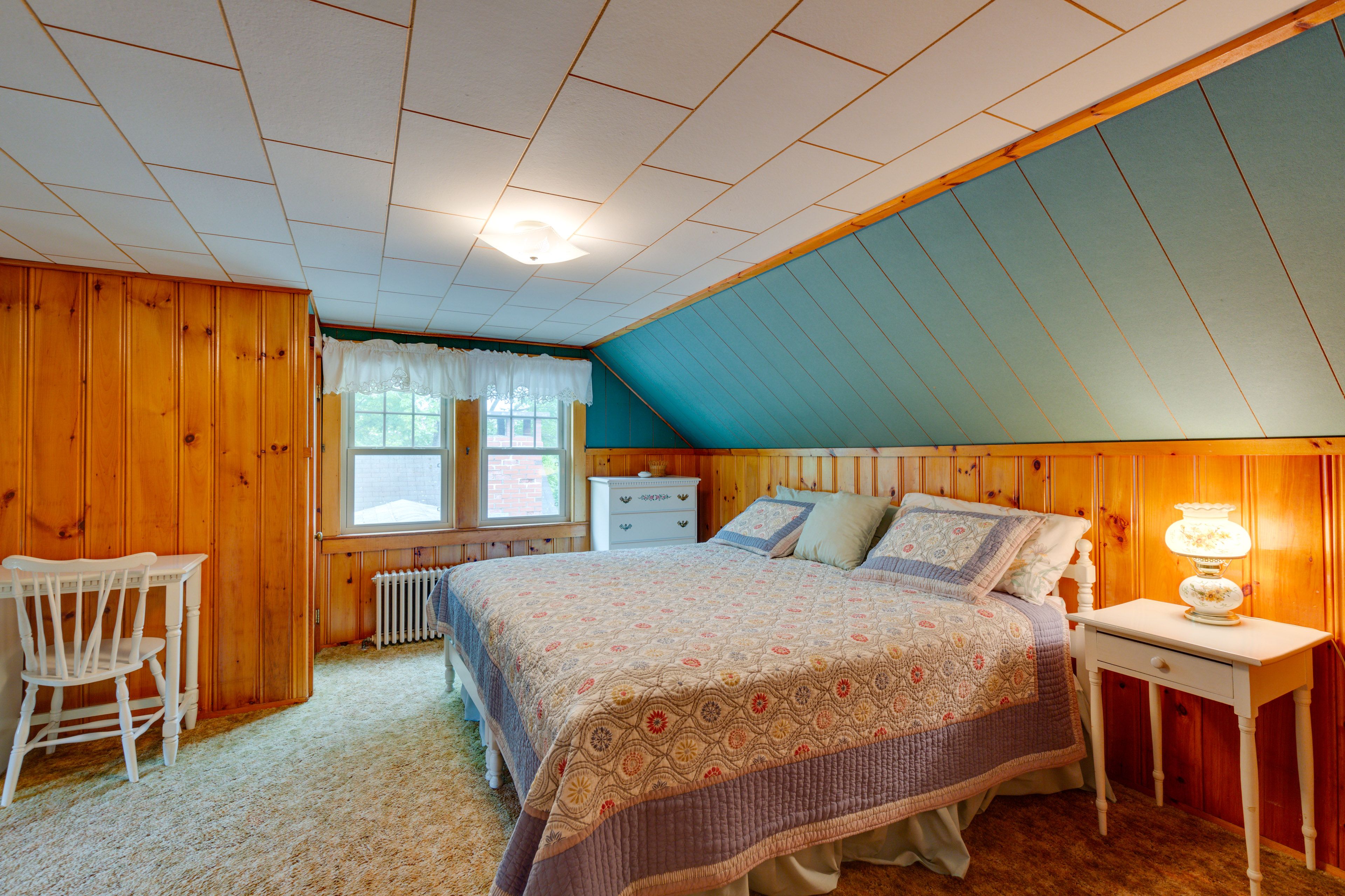 Bedroom 2 | King Bed