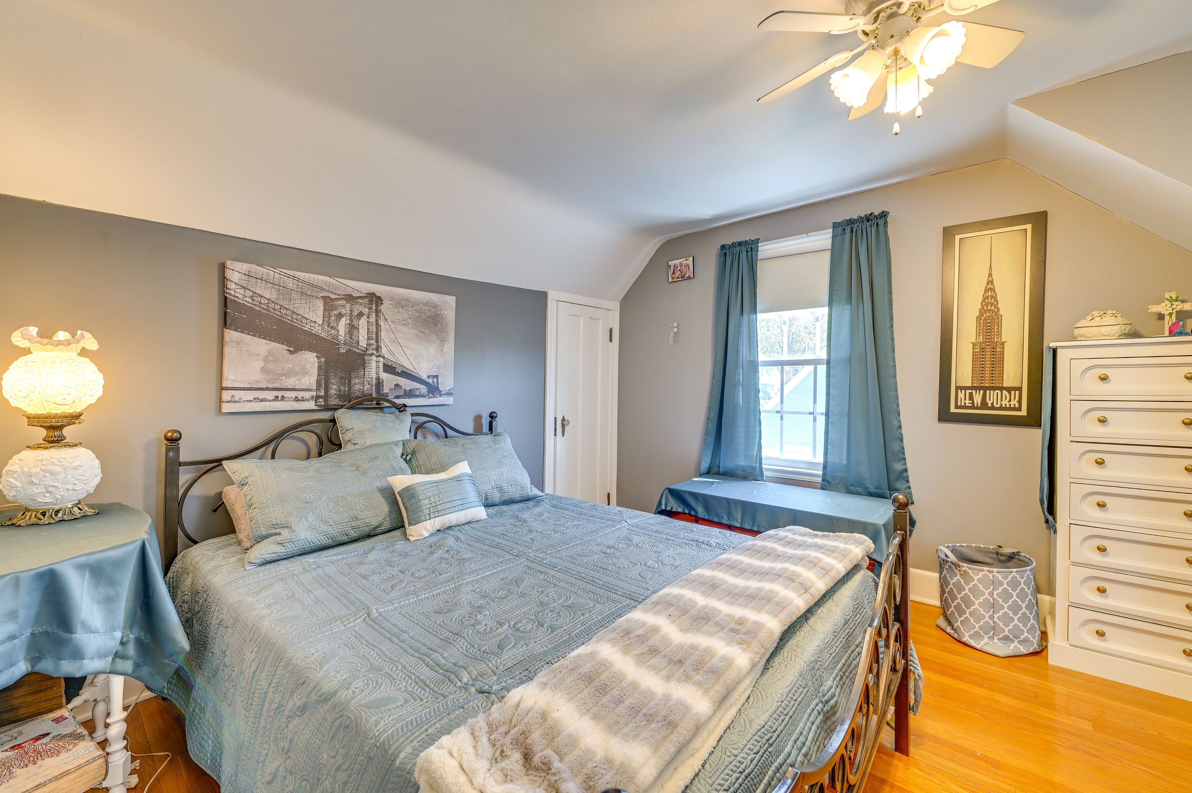 Bedroom 2 | Full Bed | 2nd Floor | Linens Provided